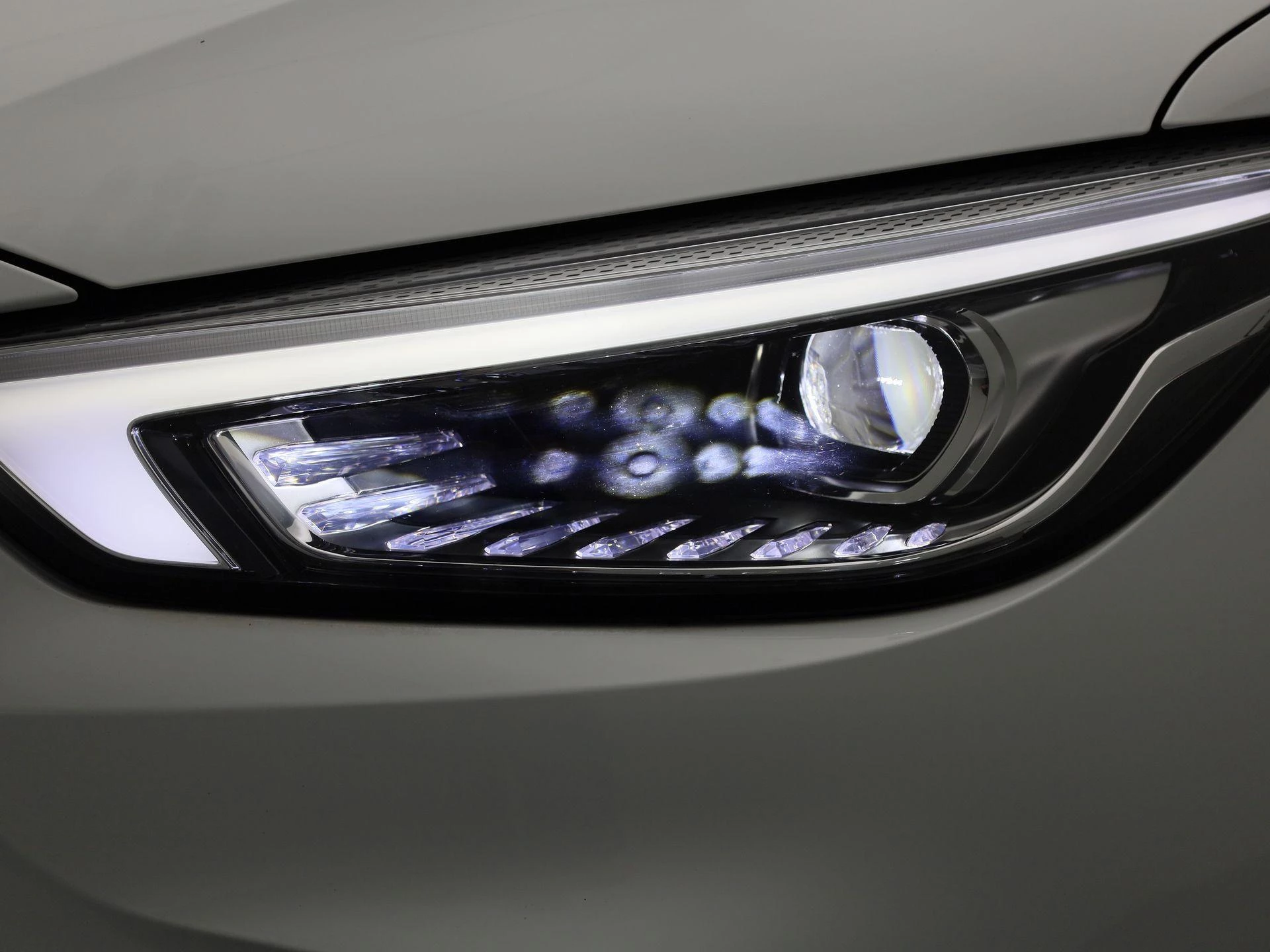 MG-ZS-image-13