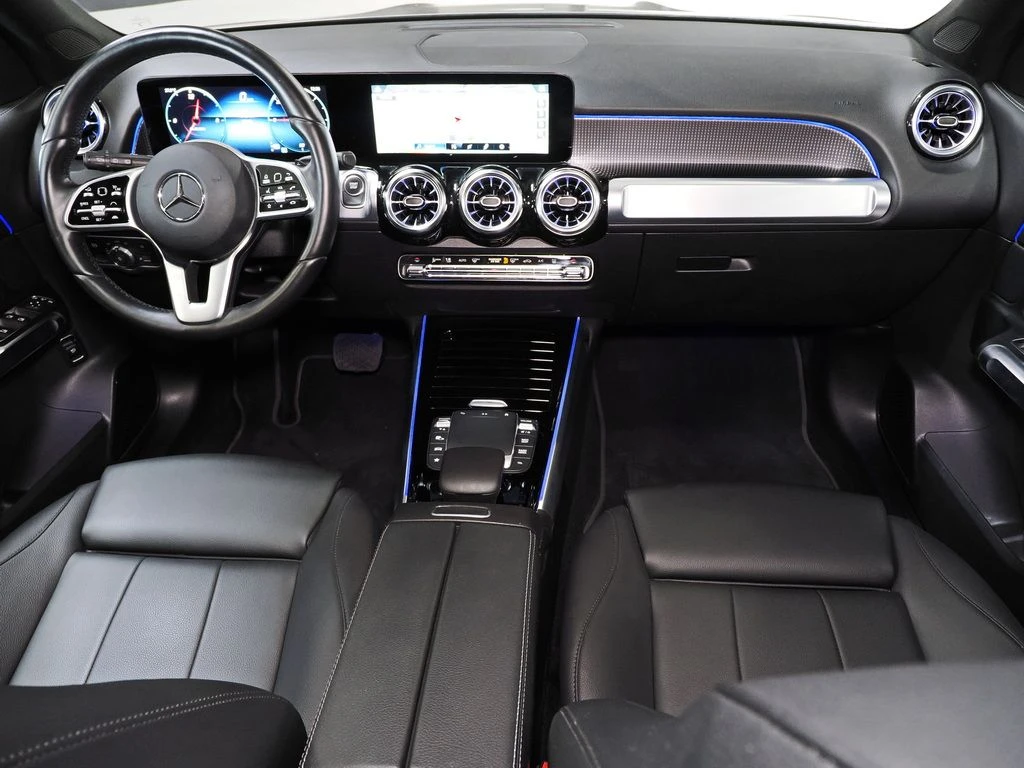 Mercedes-Benz-EQB 250-image-12