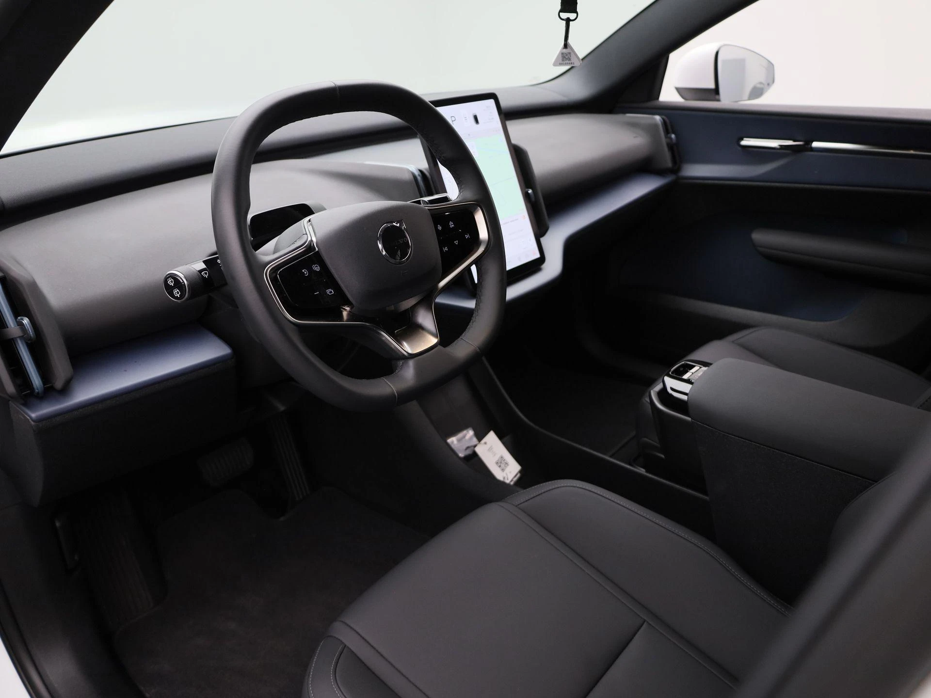 Volvo-EX30-image-15
