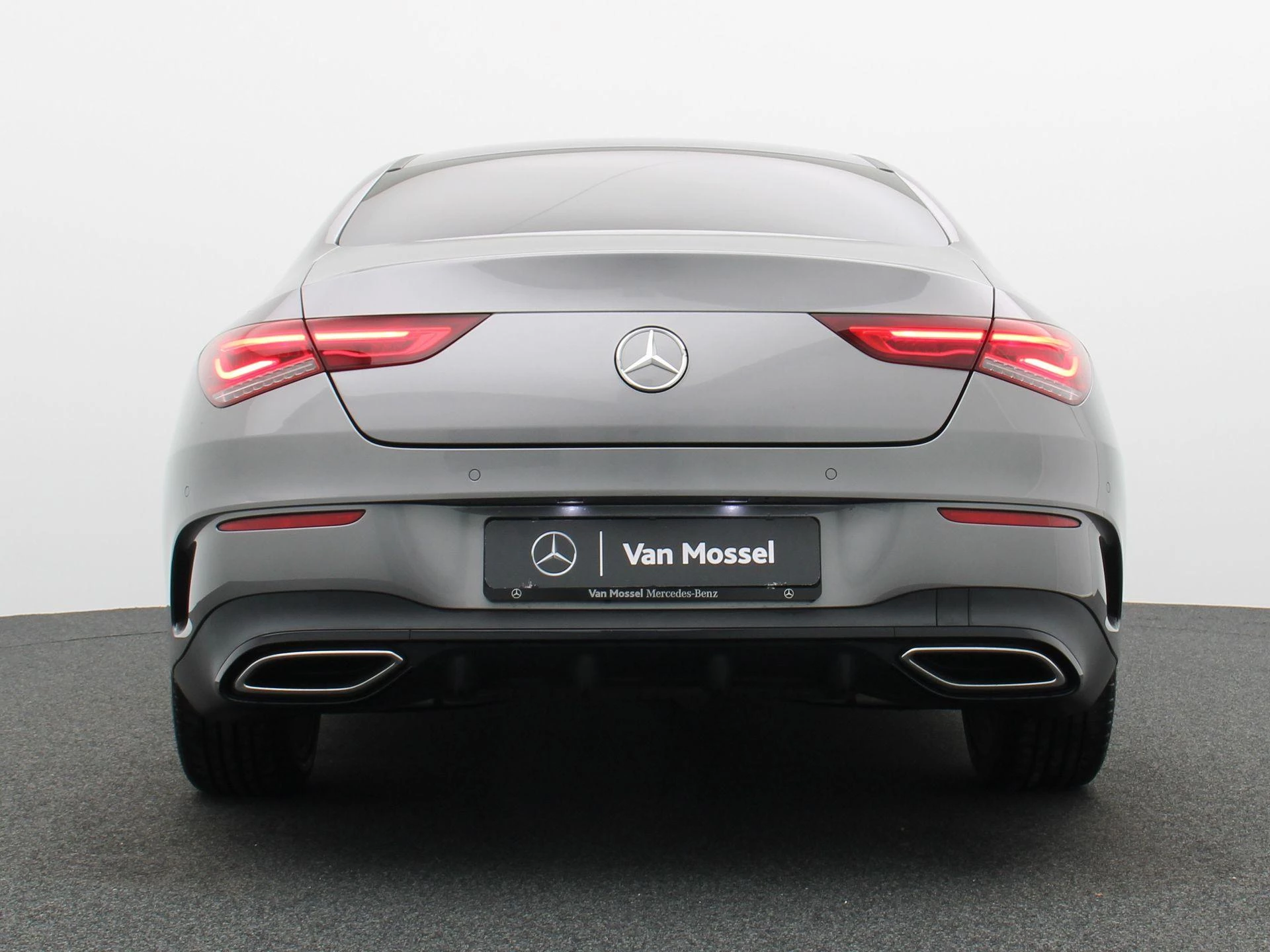 Mercedes-Benz CLA 180 AMG Line + PANORAMISCH DAK + MULTIBEAM LED +
