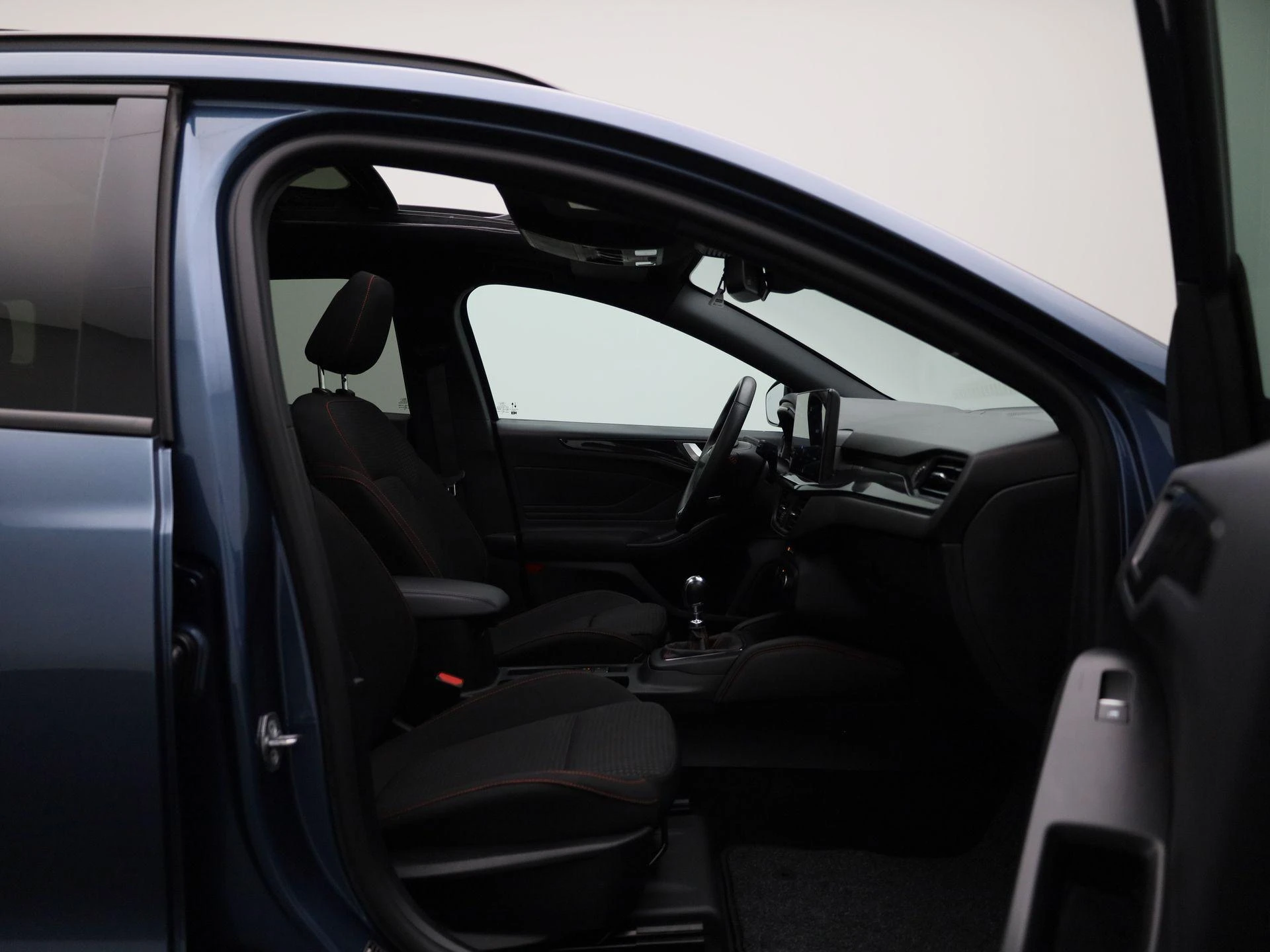 Ford Focus Wagon 1.0 EcoBoost Hybrid ST Line X