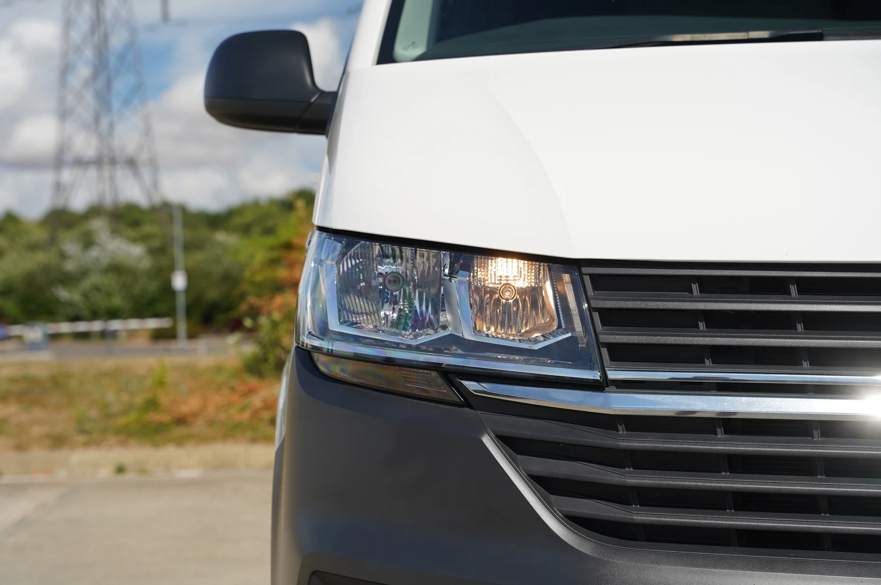 Volkswagen-Transporter-image-32
