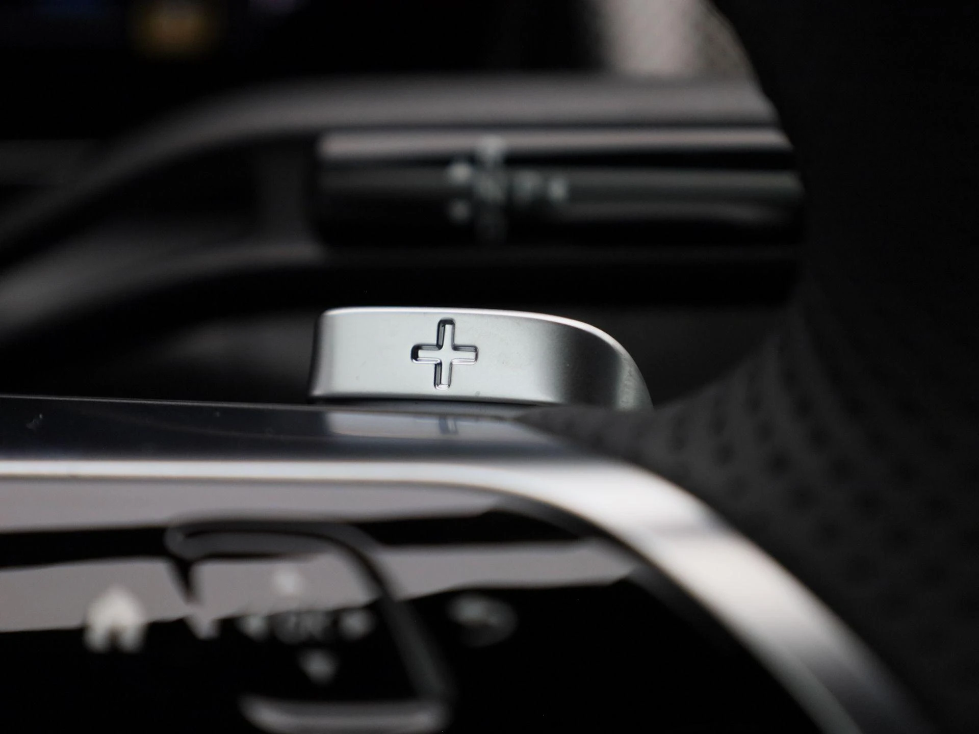 Mercedes-Benz-GLC-image-26