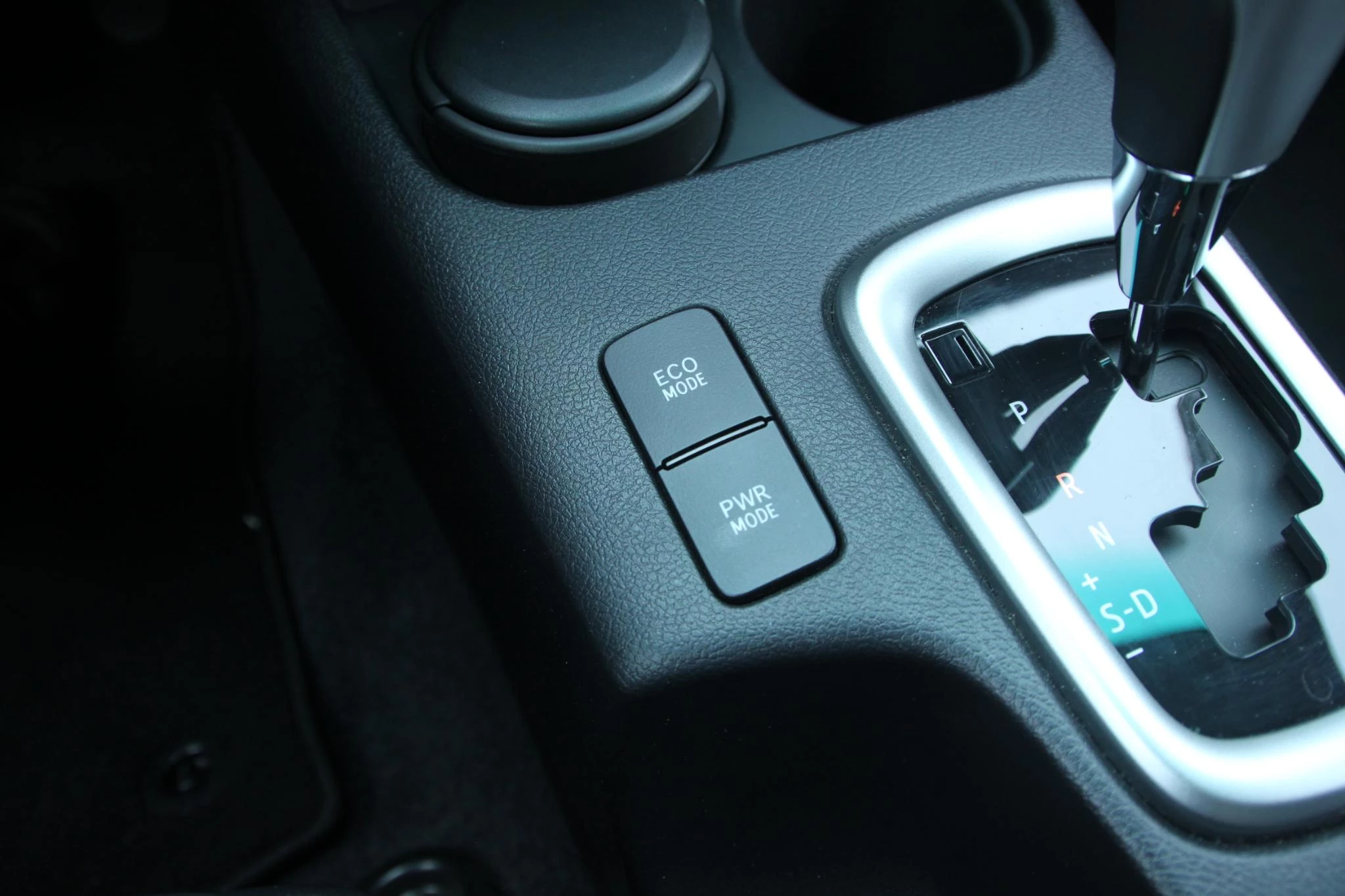 Toyota Hilux 2.4 D-4D Double Cab Aut. Limited