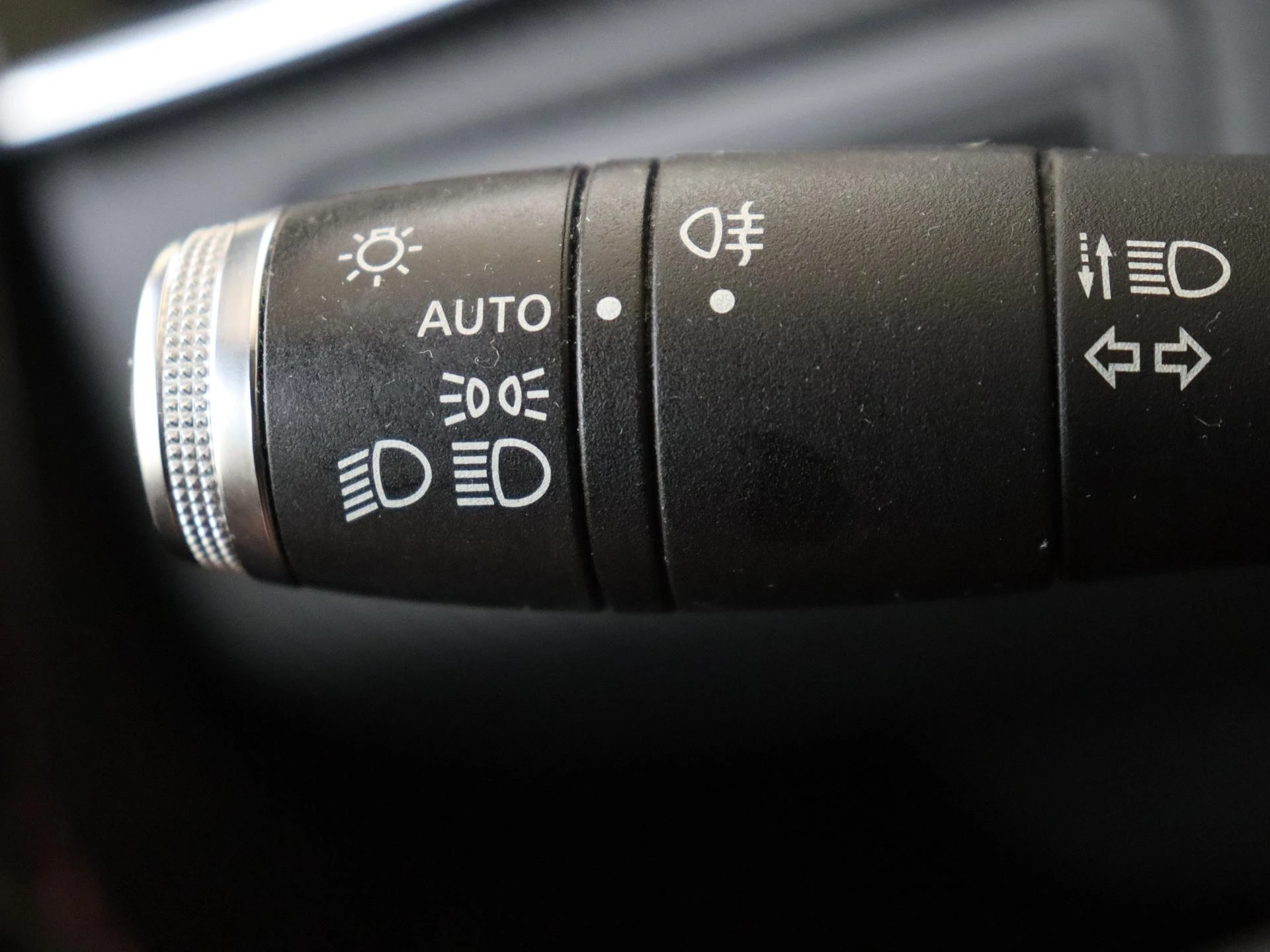Renault-Clio-image-22