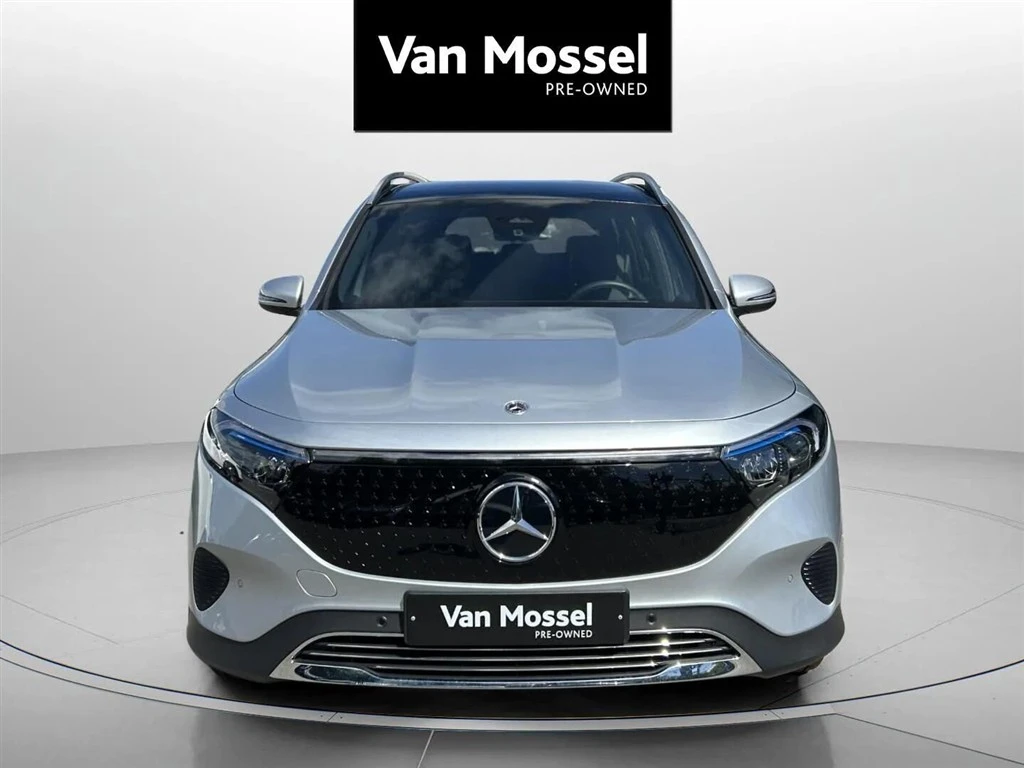 Mercedes-Benz-EQB-image-1
