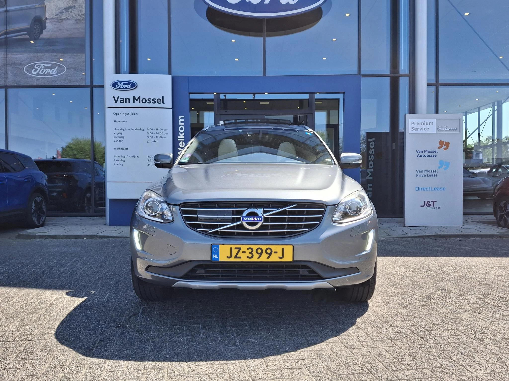Volvo XC60 2.0 T5 FWD Ocean Race