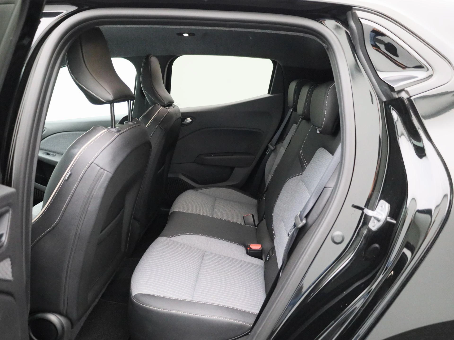 Renault-Clio-image-9