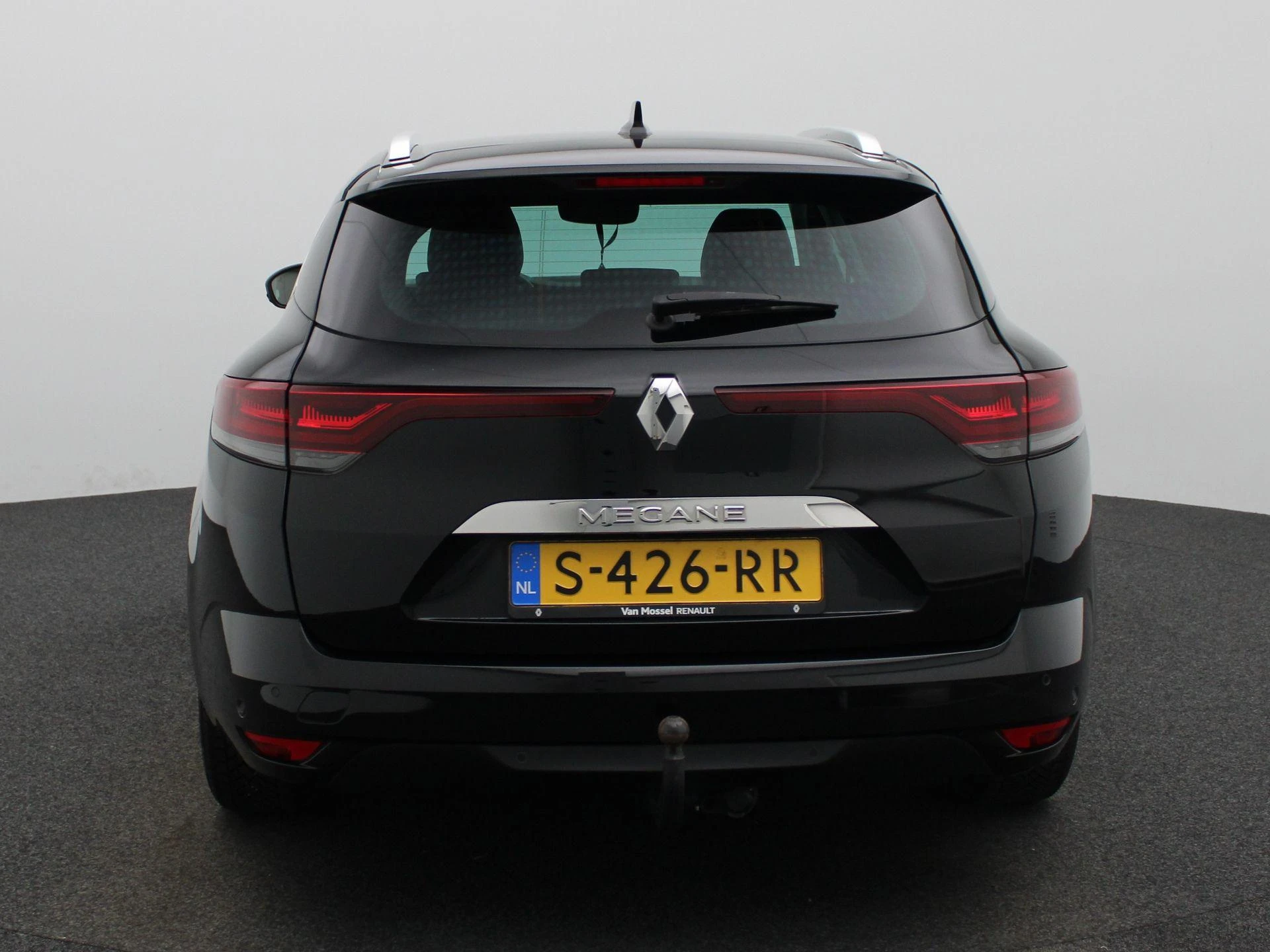 Renault-Mégane Estate-image-4