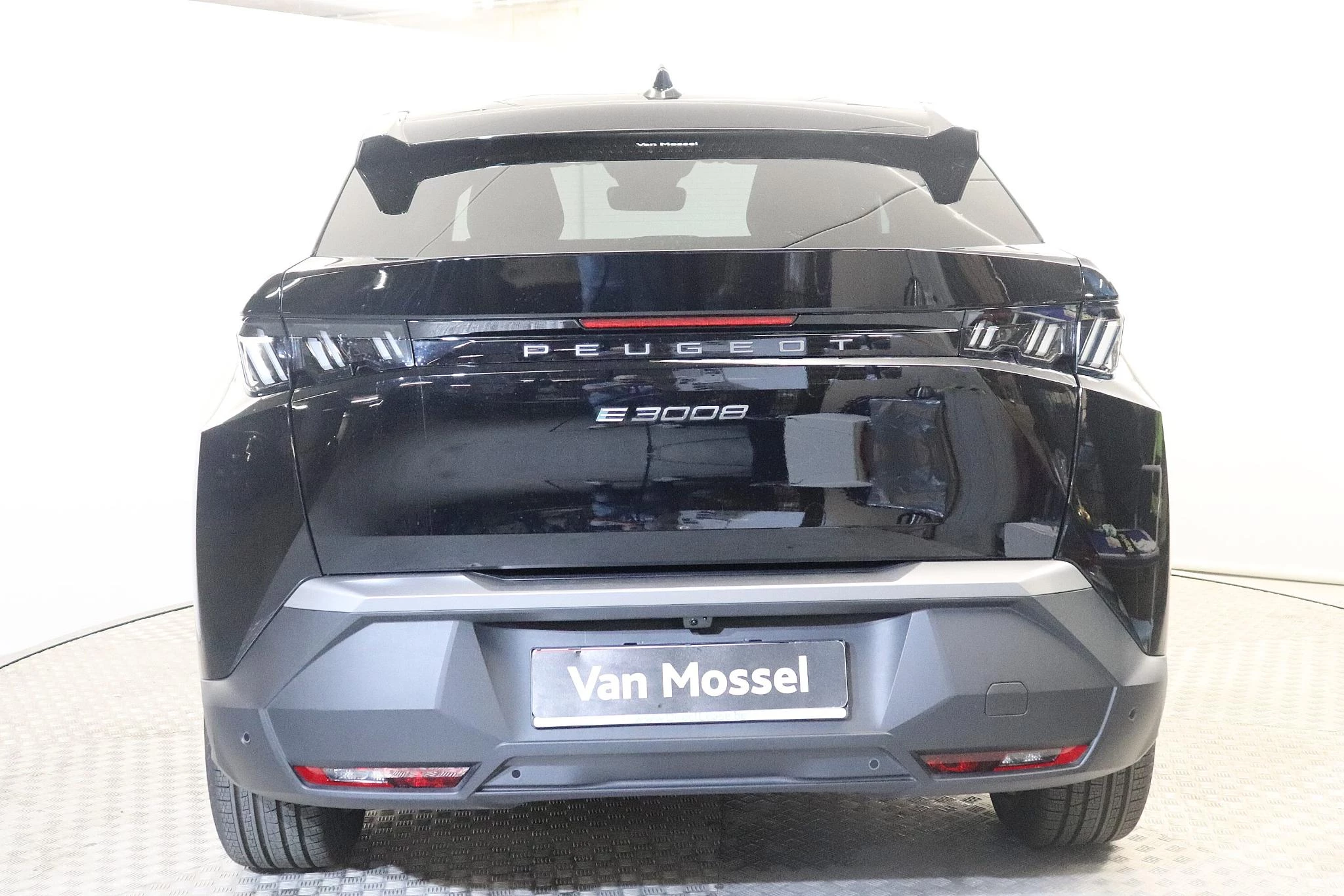 Peugeot-e-3008-image-3