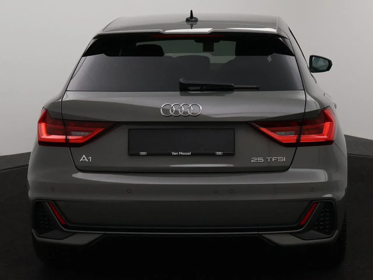Audi-A1 Sportback-image-4