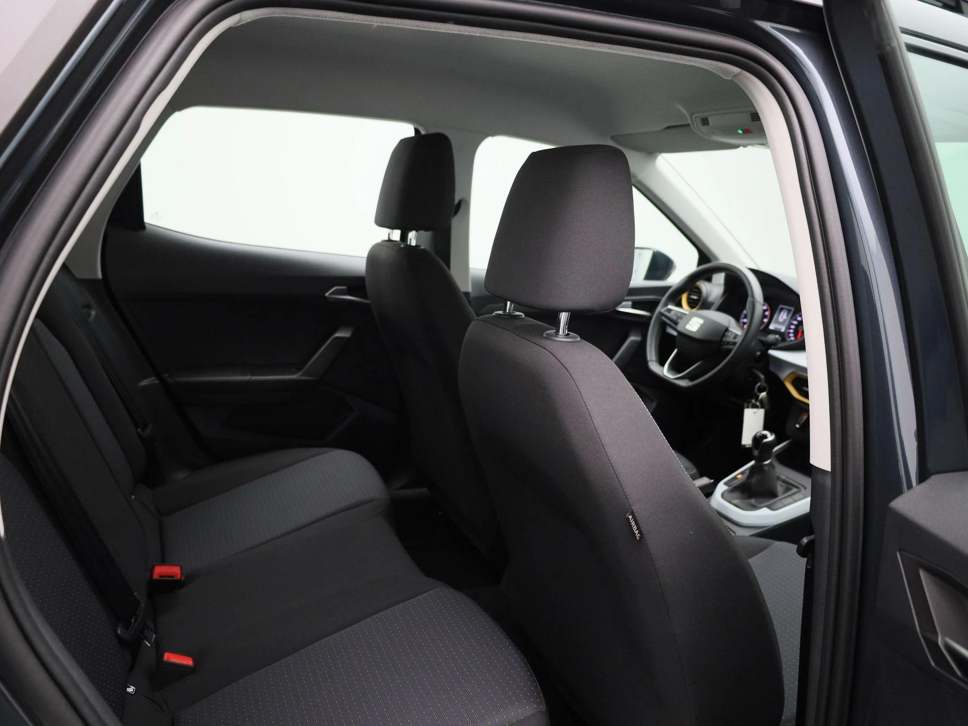 SEAT-Arona-image-31