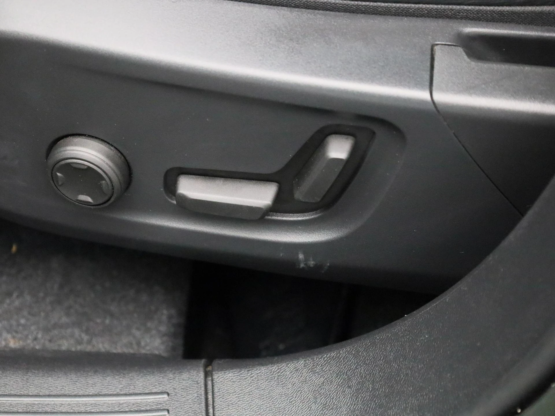 Volvo-XC40-image-34