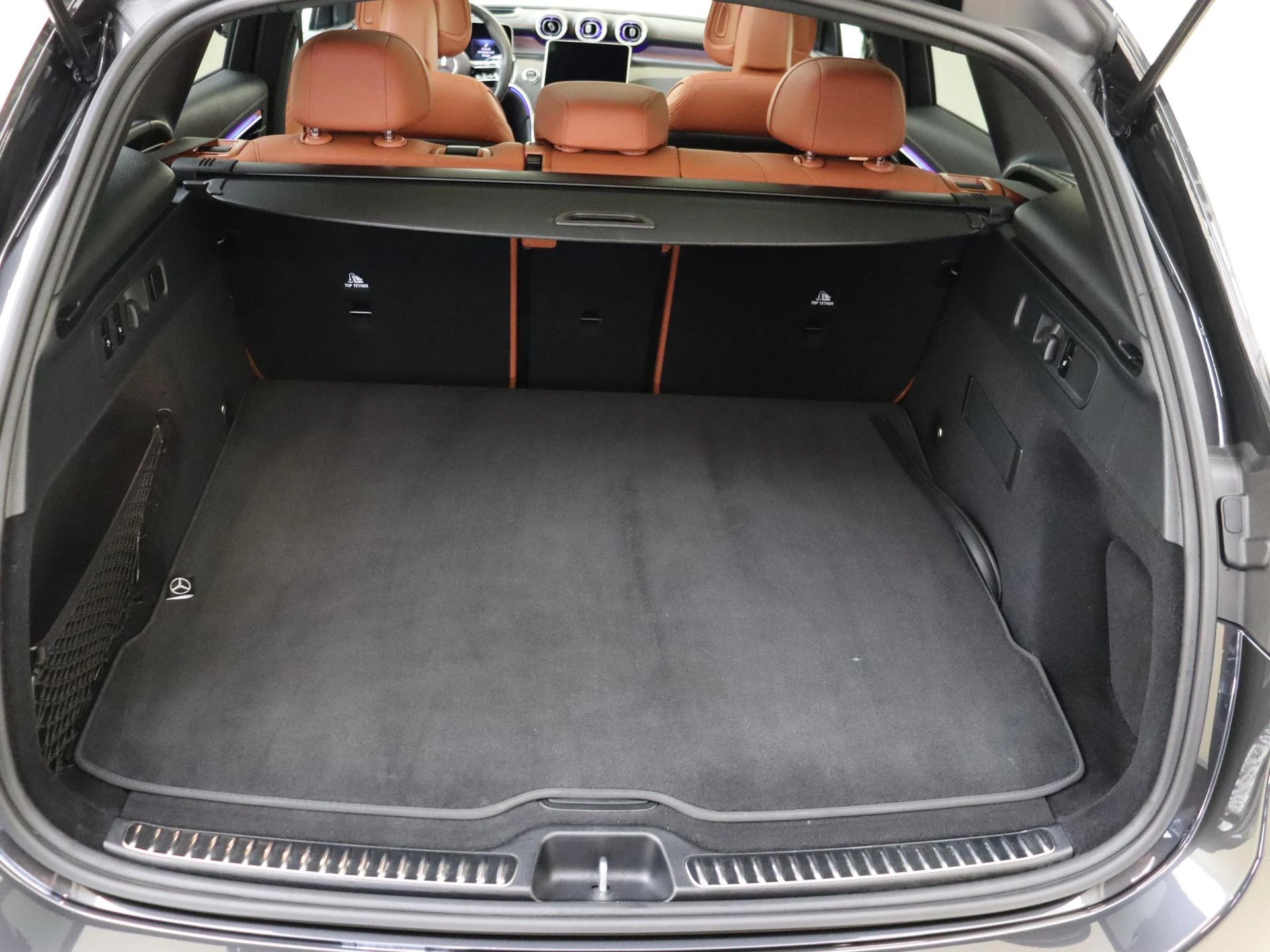Mercedes-Benz-GLC-image-30
