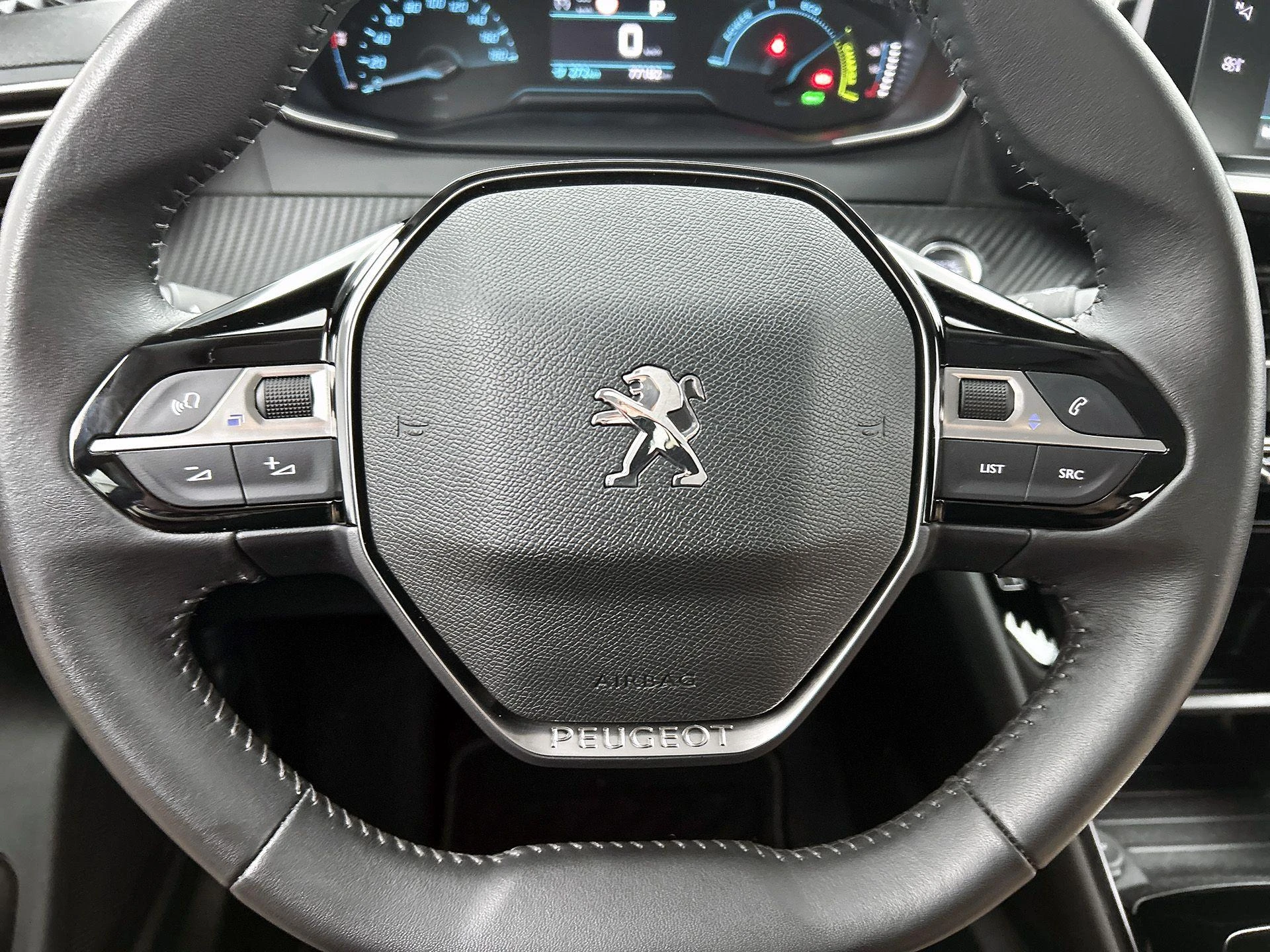 Peugeot-e-2008-image-34
