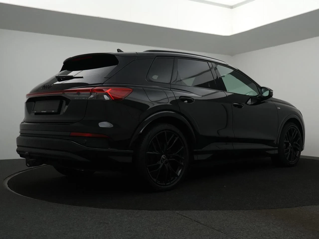 Audi-Q4 e-tron-image-23
