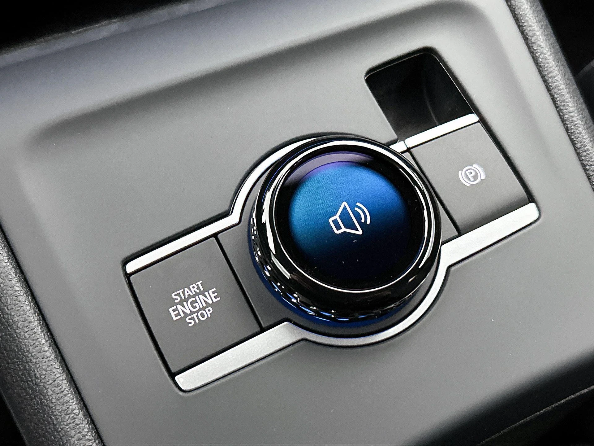 Volkswagen-Tiguan-image-9