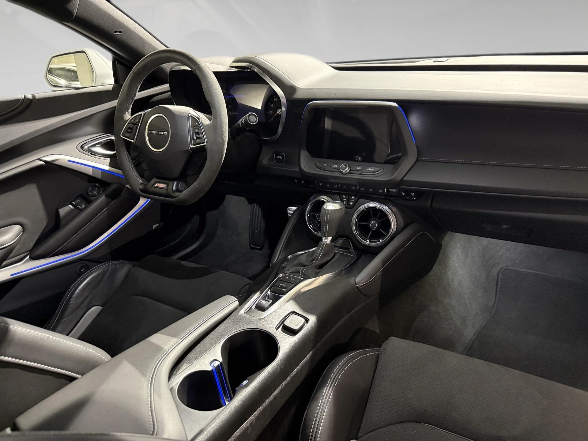 Chevrolet-Camaro-image-6