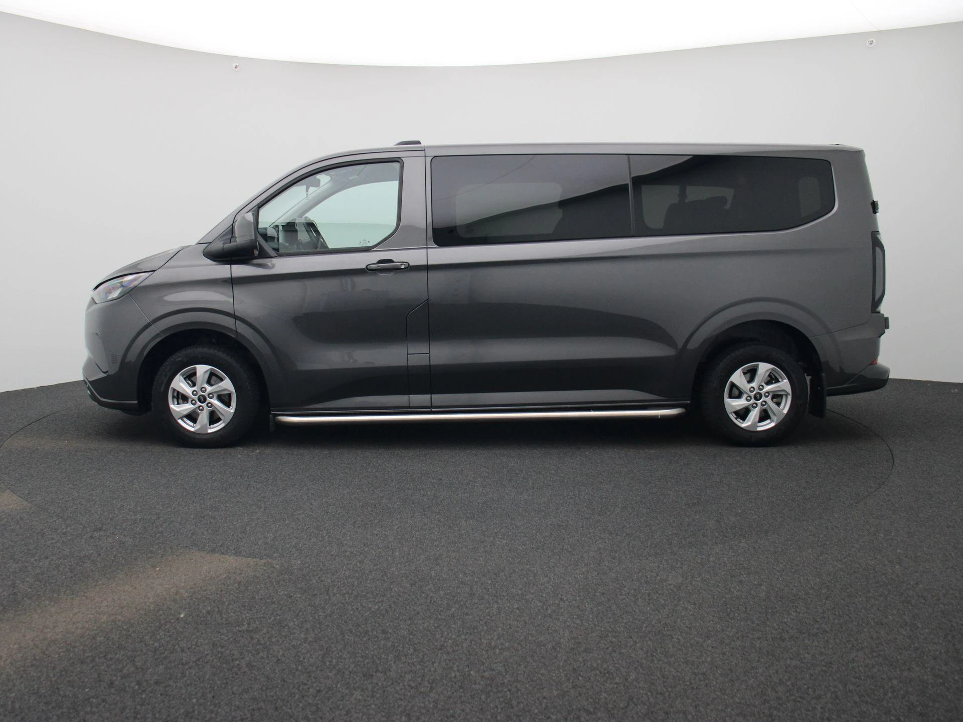 Ford-Transit Custom-image-3