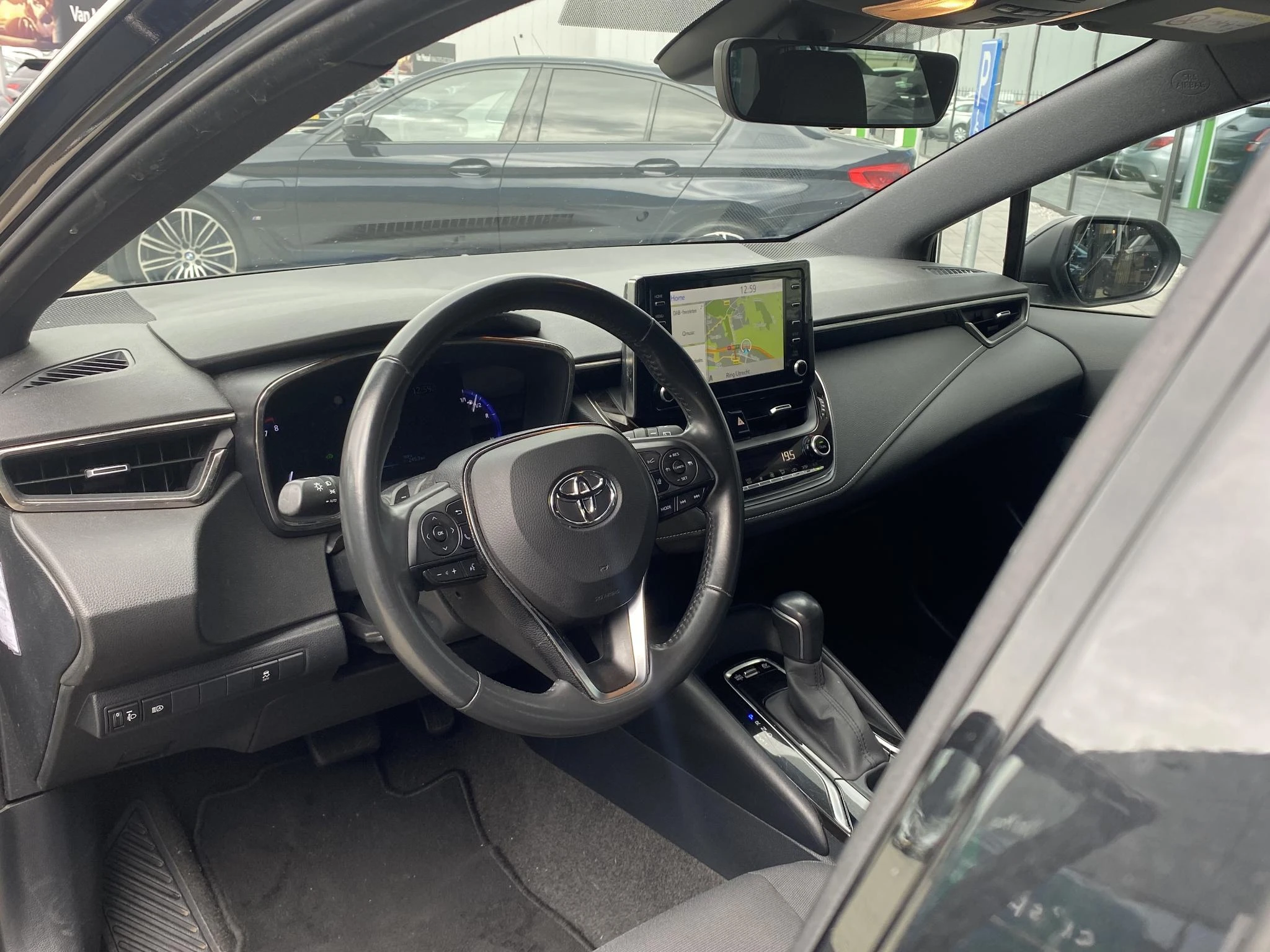 Toyota-Corolla Touring Sports-image-3