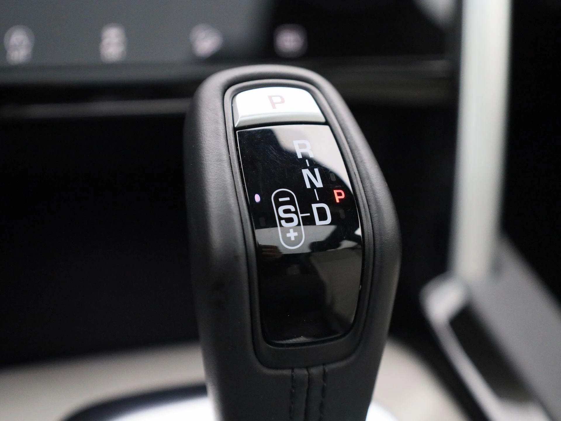 Land Rover-Discovery Sport-image-19