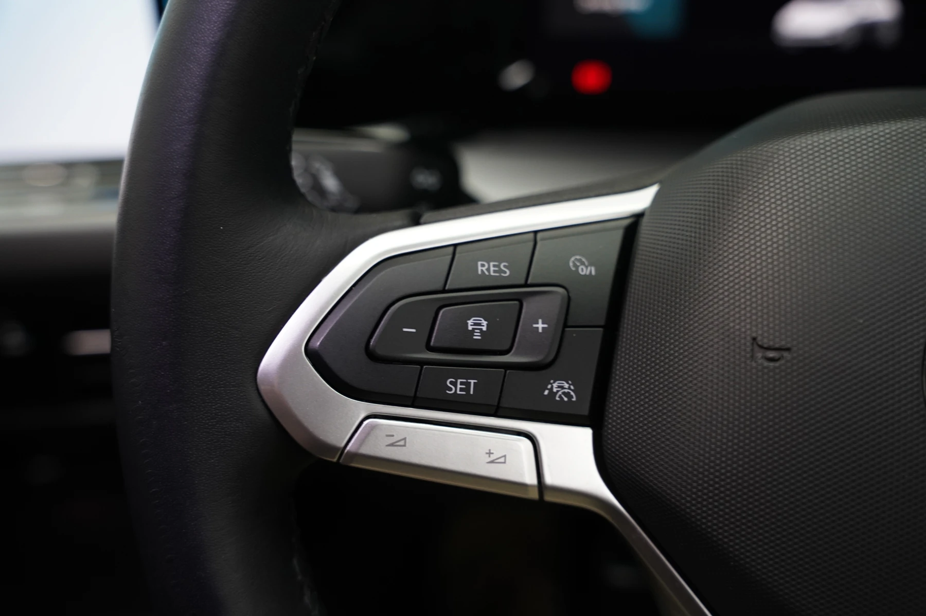 Volkswagen-Golf-image-18