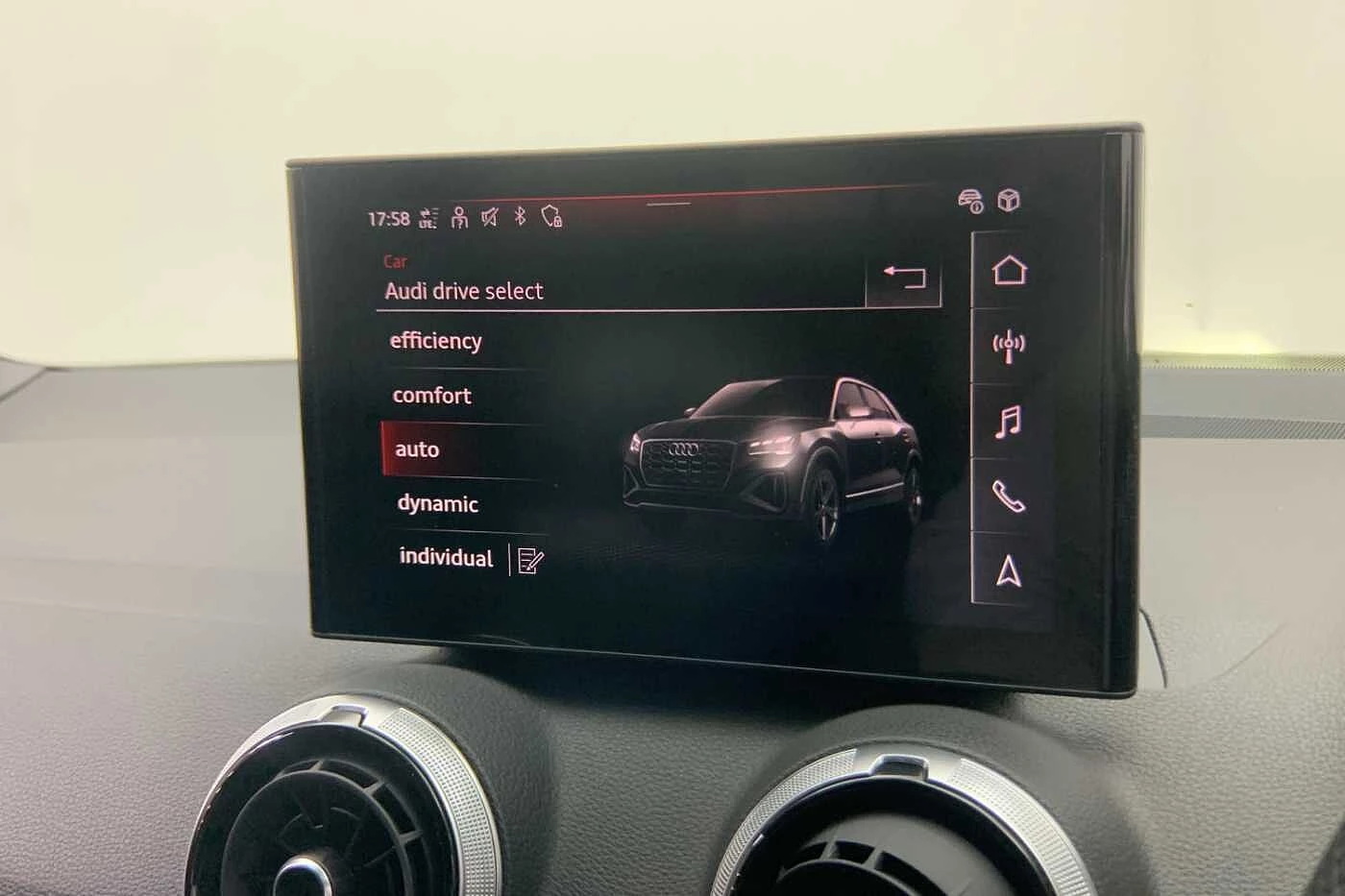 Audi-Q2-image-30
