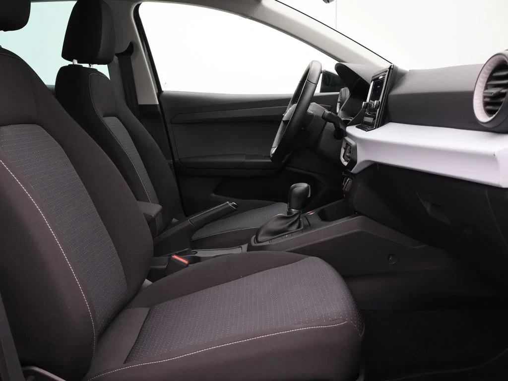 SEAT-Ibiza-image-10