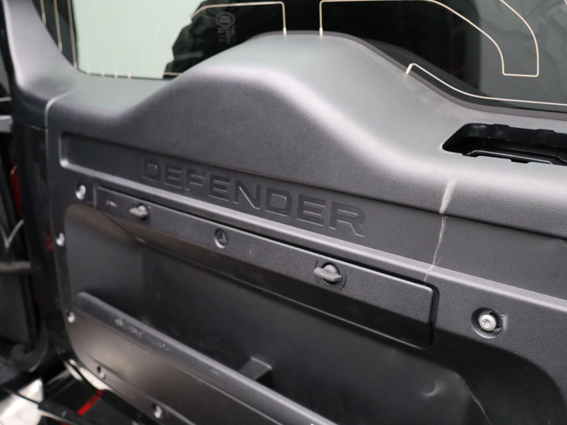 Land Rover-Defender-image-34