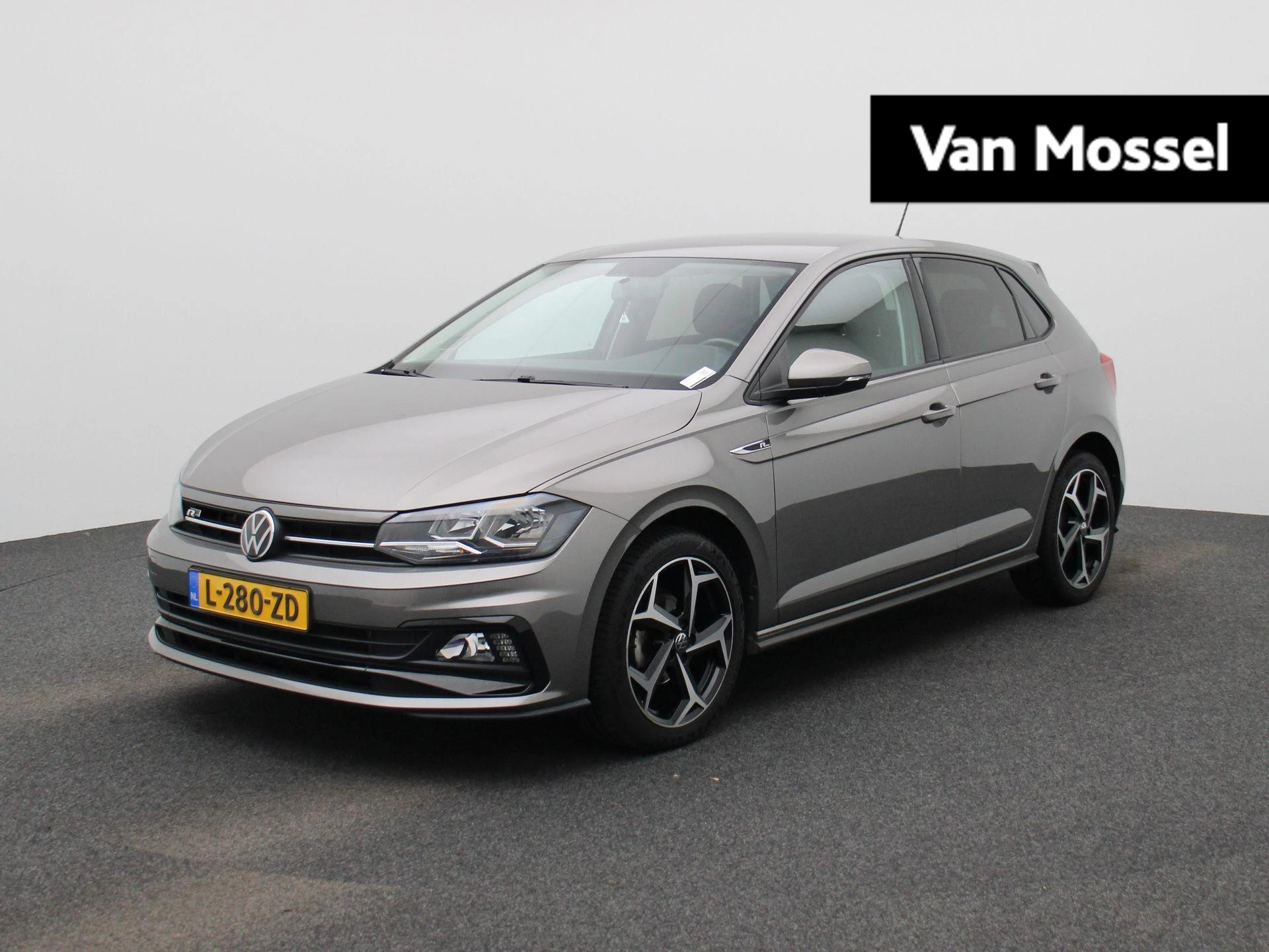 Volkswagen-Polo-image-0