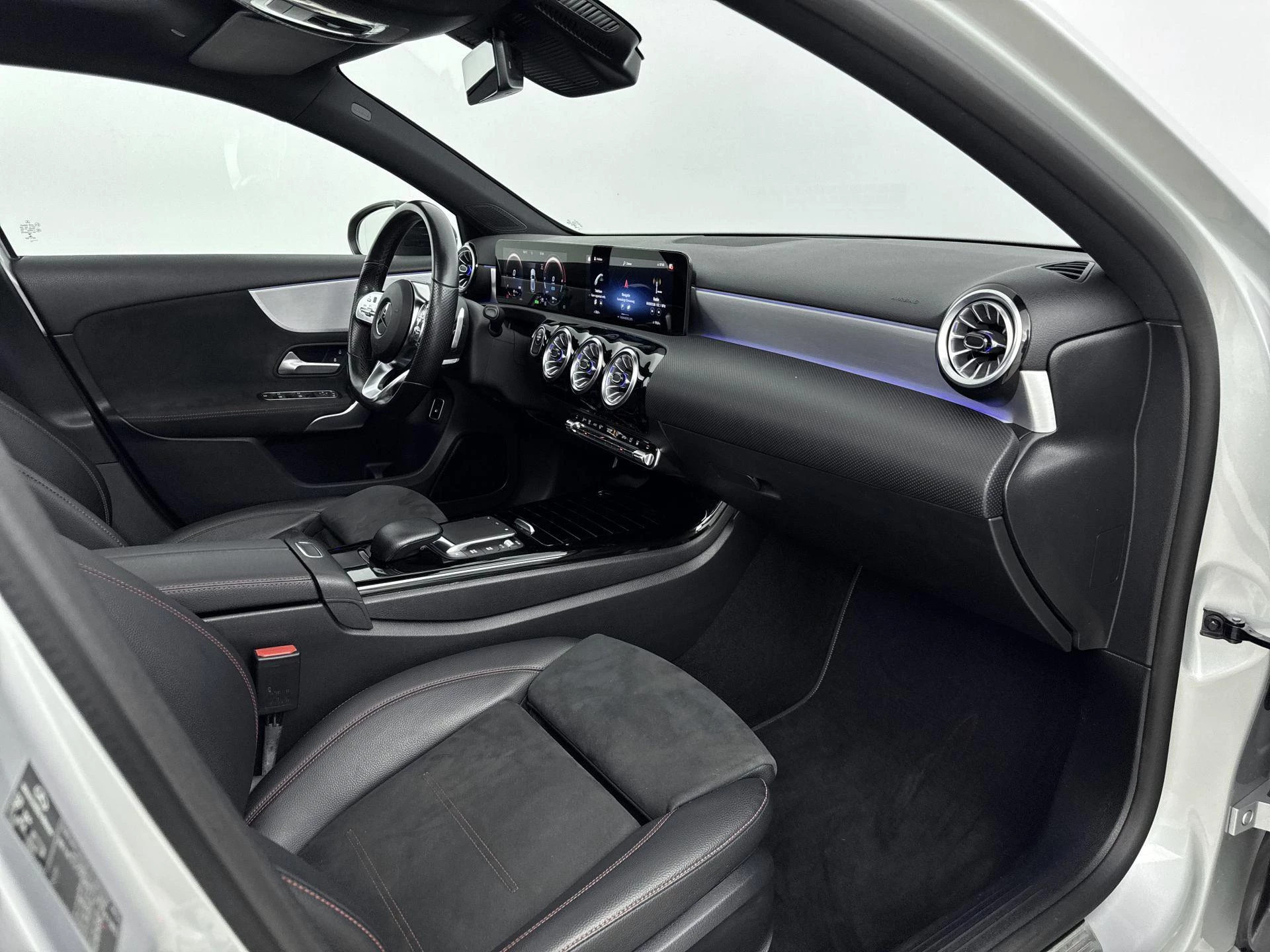Mercedes-Benz-A-Klasse-image-16