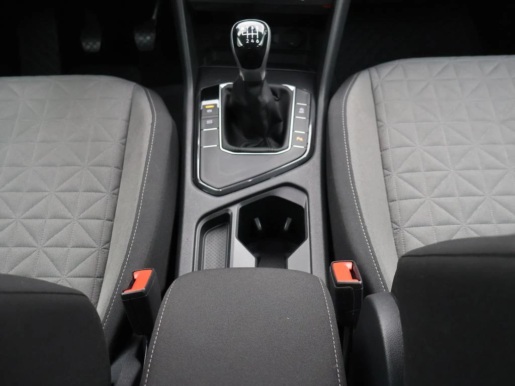 Volkswagen Tiguan Tiguan 1.5TSI Life 150PK *CAMERA*ACC*PDC*APP-CONNECT*ZETELVERWARMING*...*