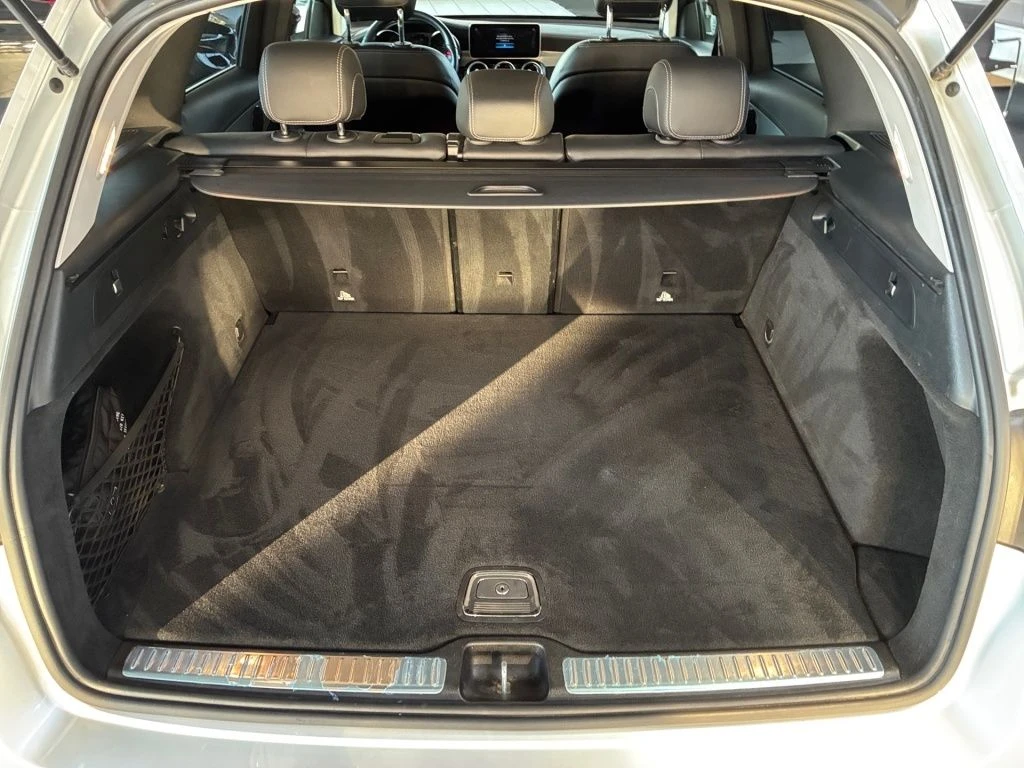 Mercedes-Benz-GLC 220 d-image-12