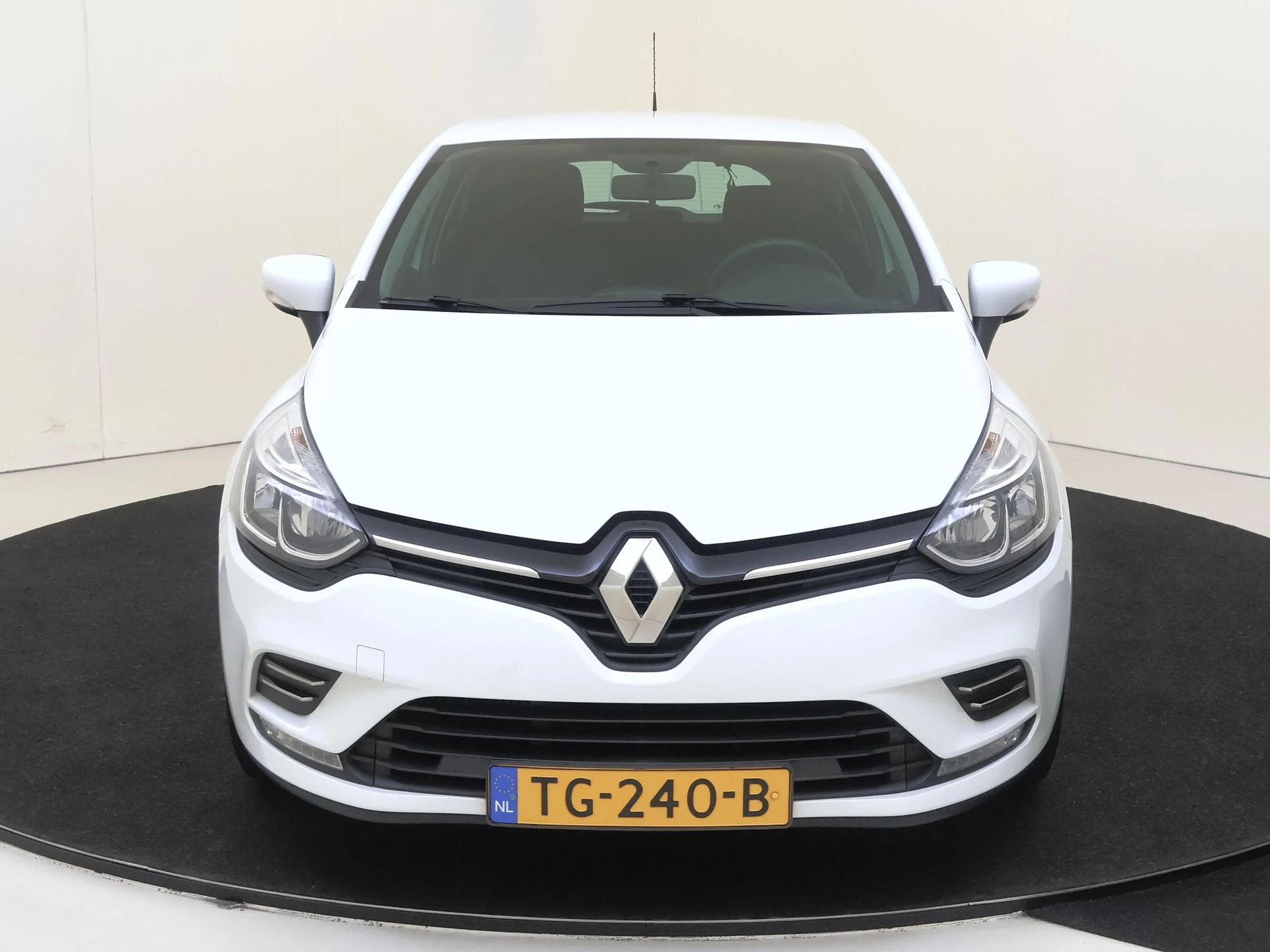 Renault-Clio-image-5