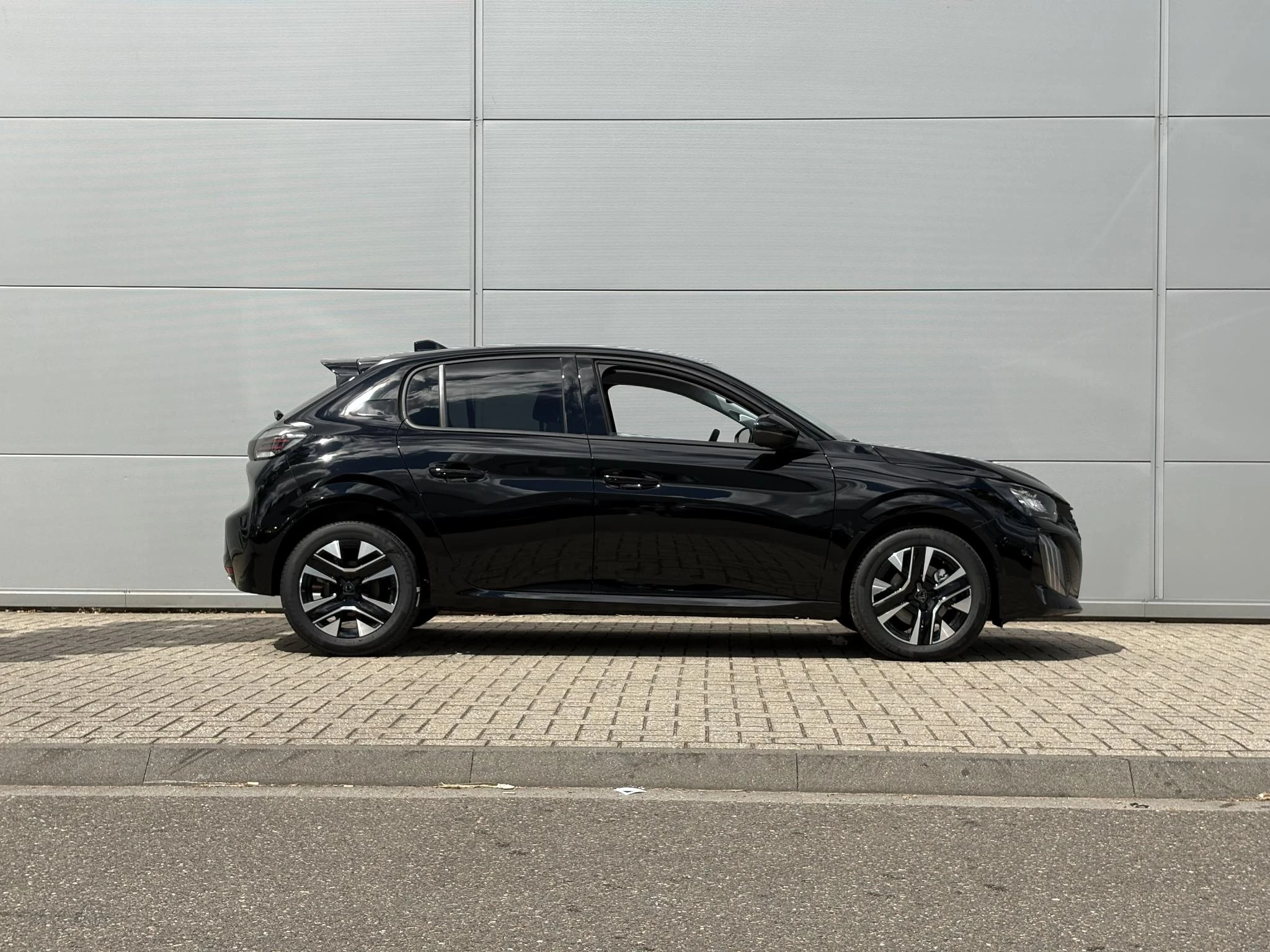 Peugeot-208-image-6