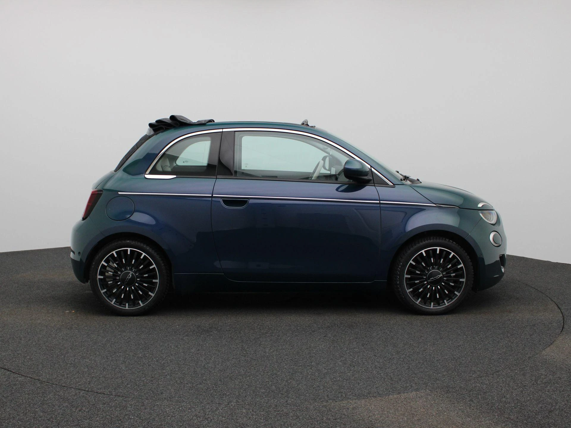 Fiat-500C-image-5