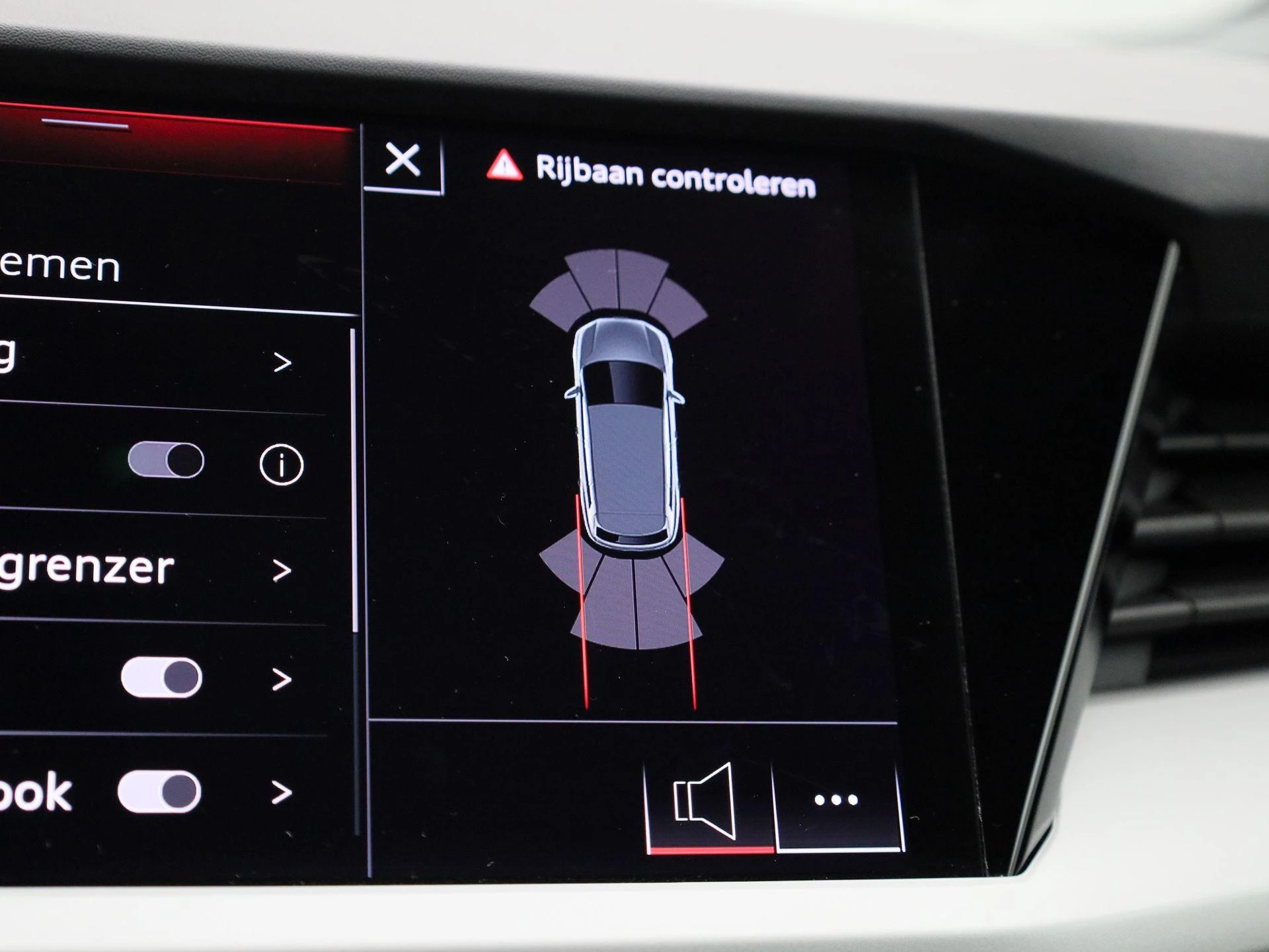 Audi-Q4 e-tron-image-34