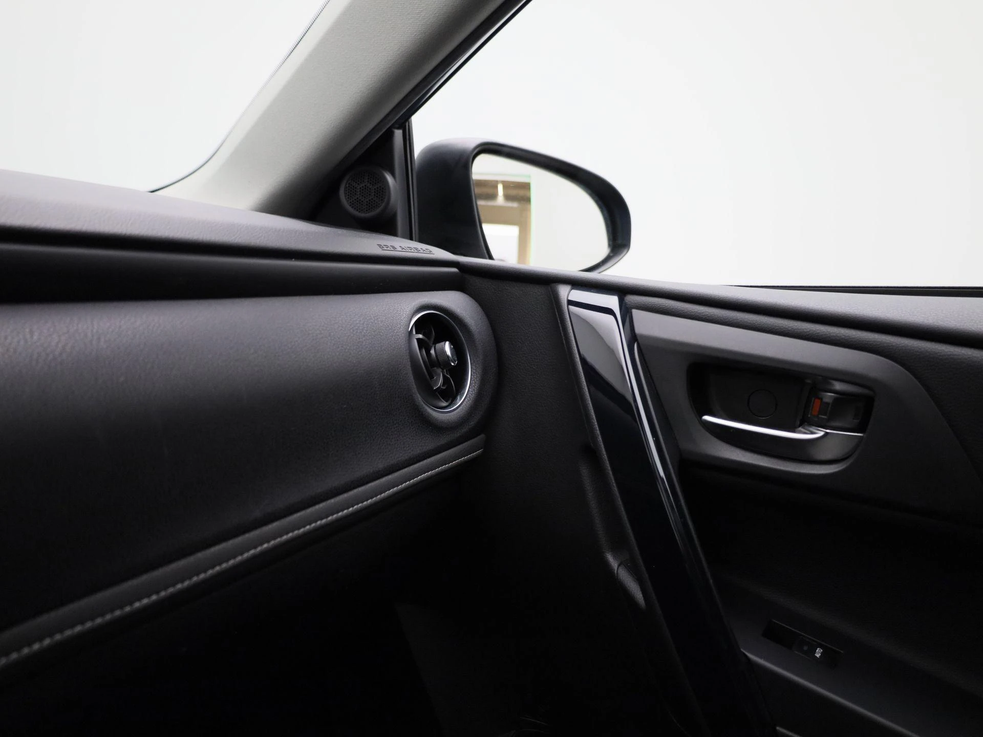 Toyota-Auris-image-27