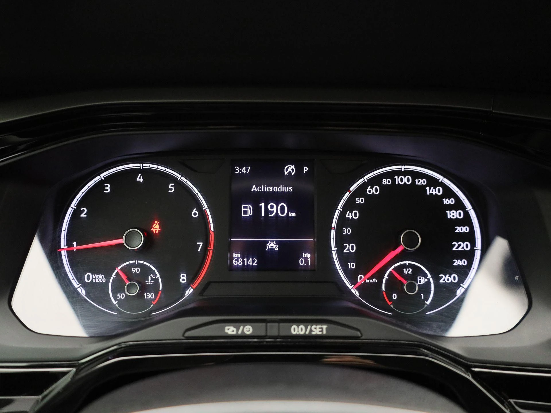 Volkswagen-Polo-image-16