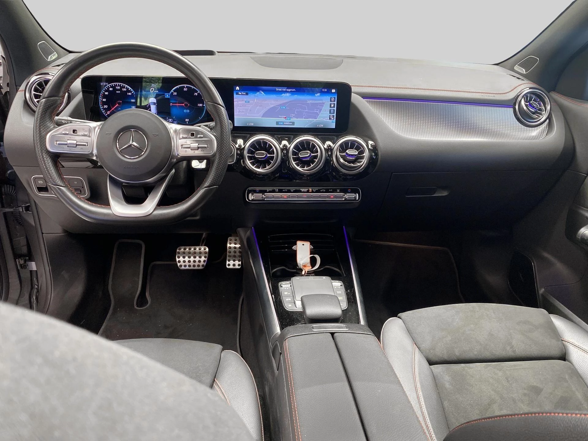 Mercedes-Benz-EQA-image-14