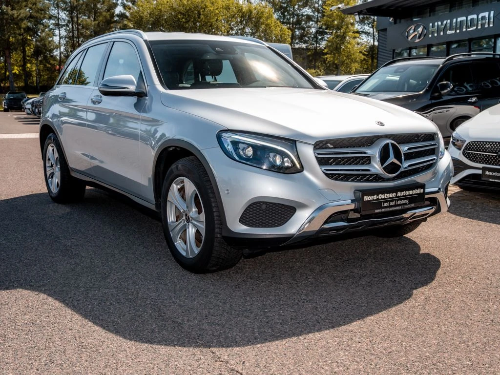 Mercedes-Benz-GLC 250 d-image-3