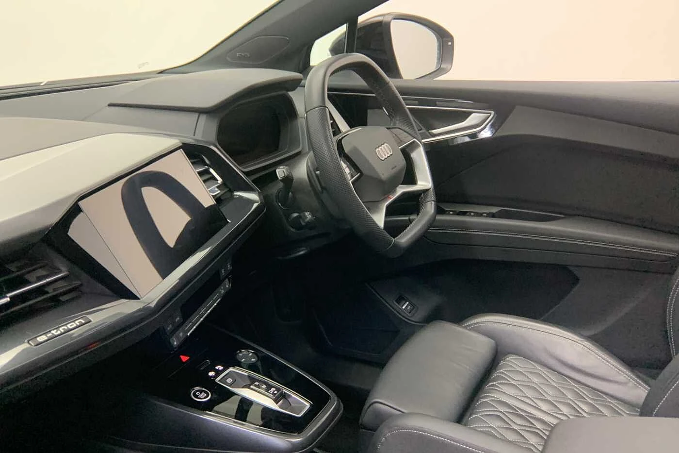 Audi-Q4 Sportback e-tron-image-1