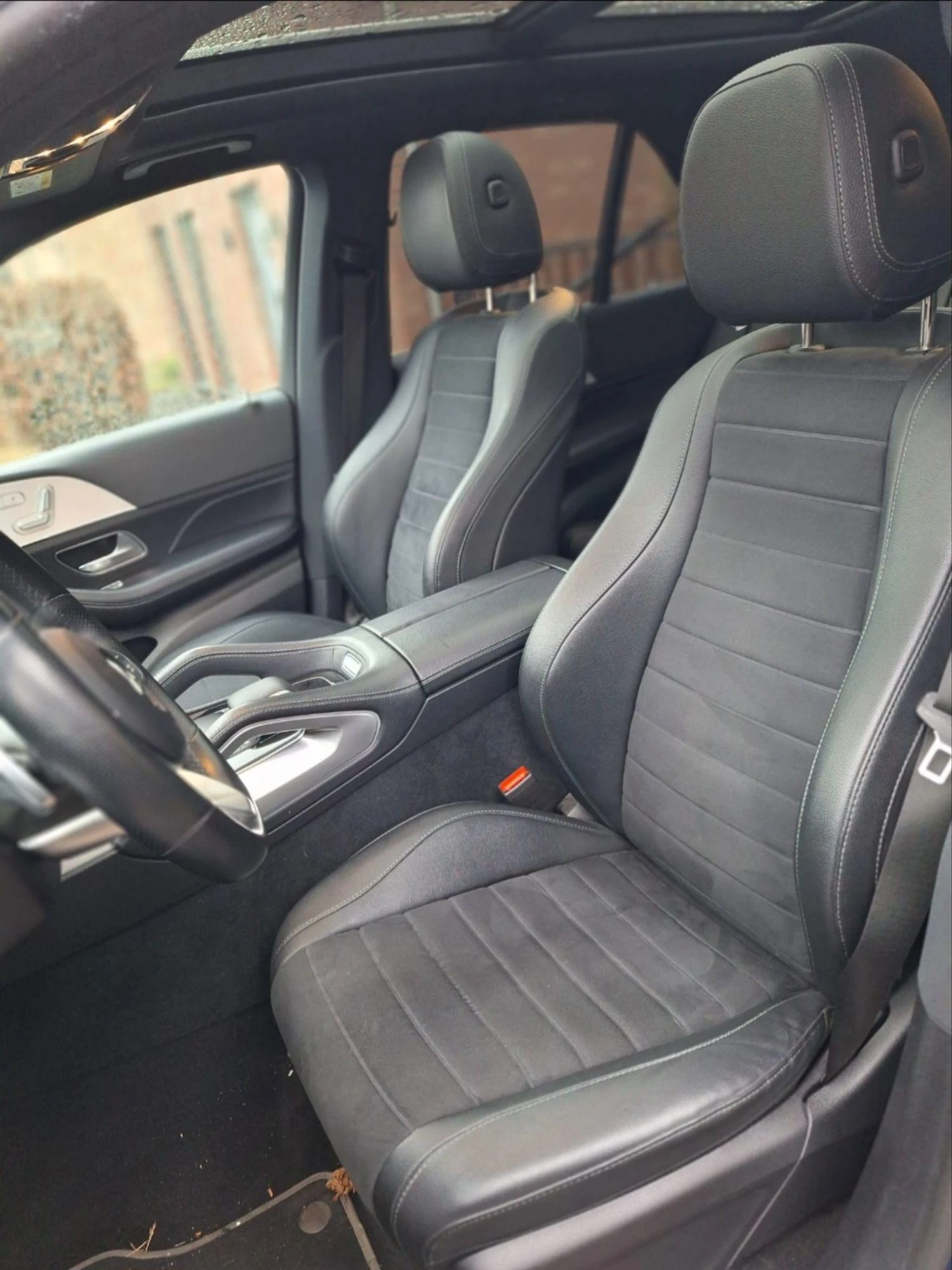 Mercedes-Benz-GLE-image-2