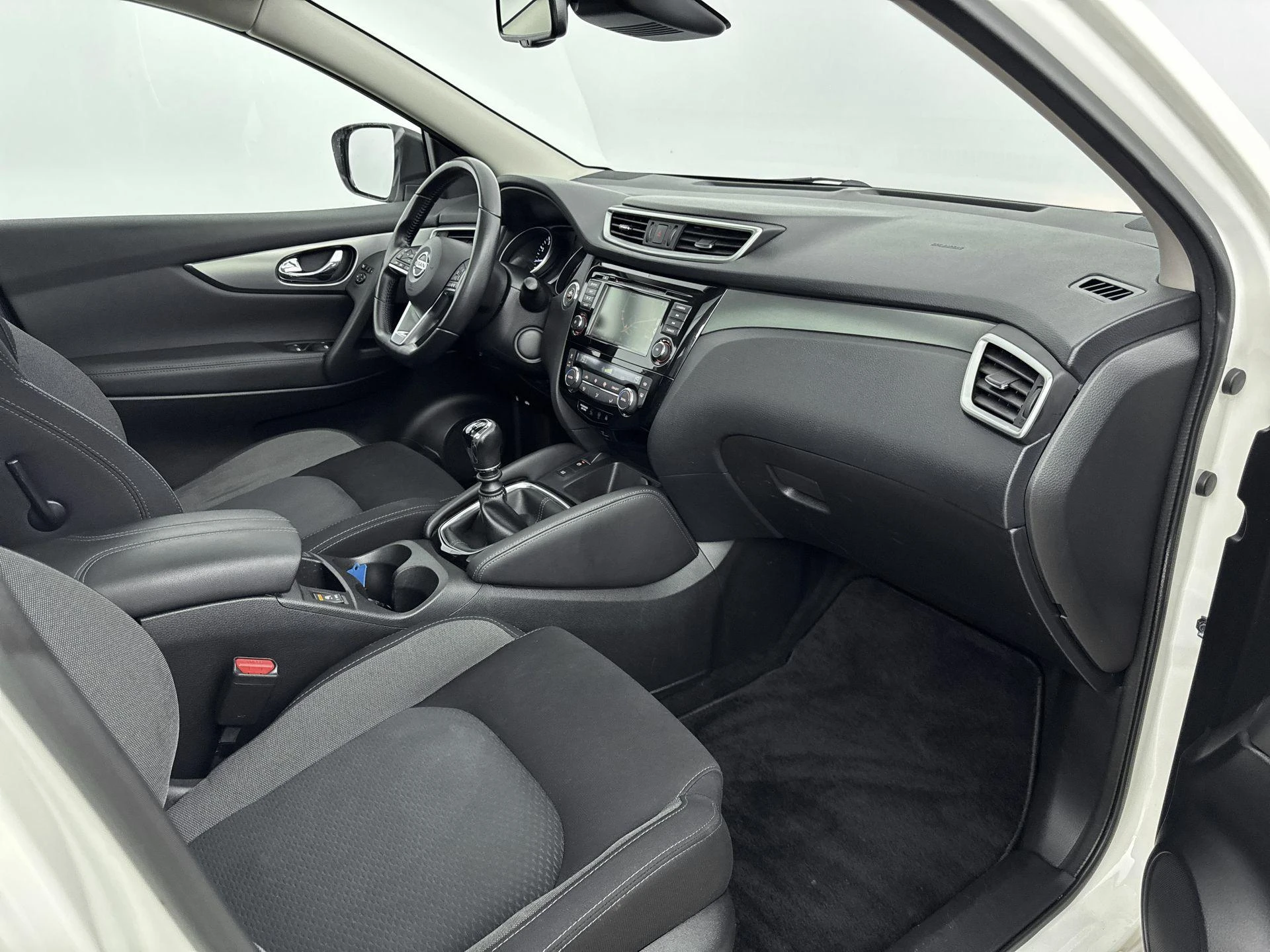 Nissan-QASHQAI-image-17