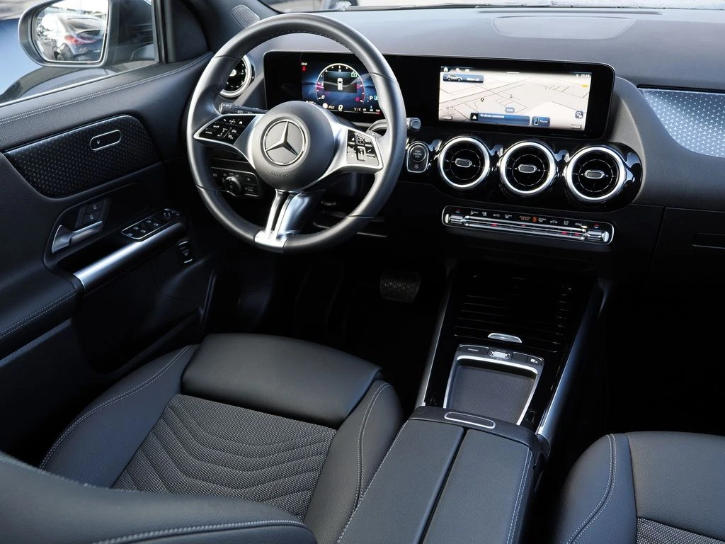 Mercedes-Benz-GLA 200 d-image-9