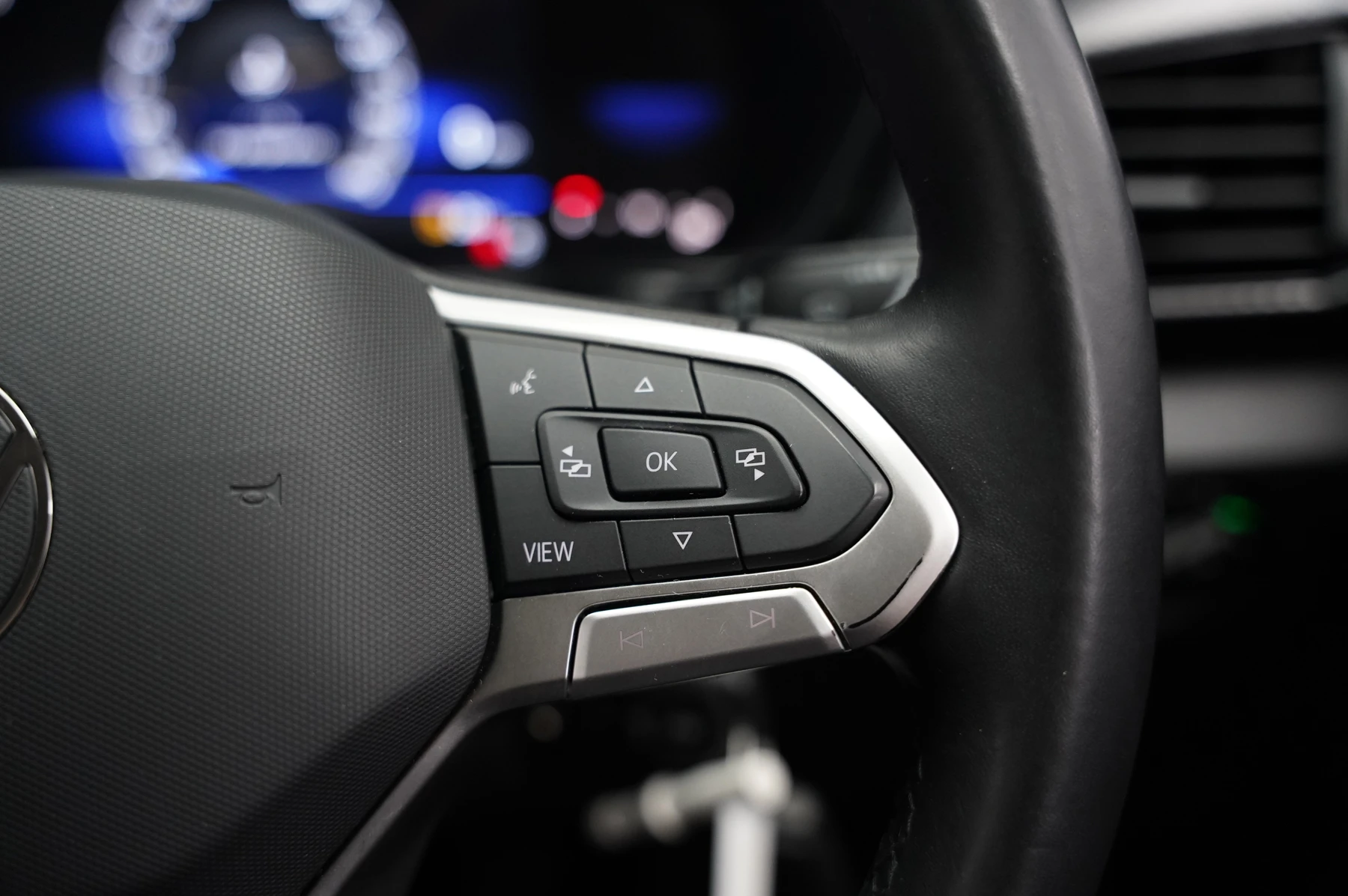 Volkswagen-T-Cross-image-17