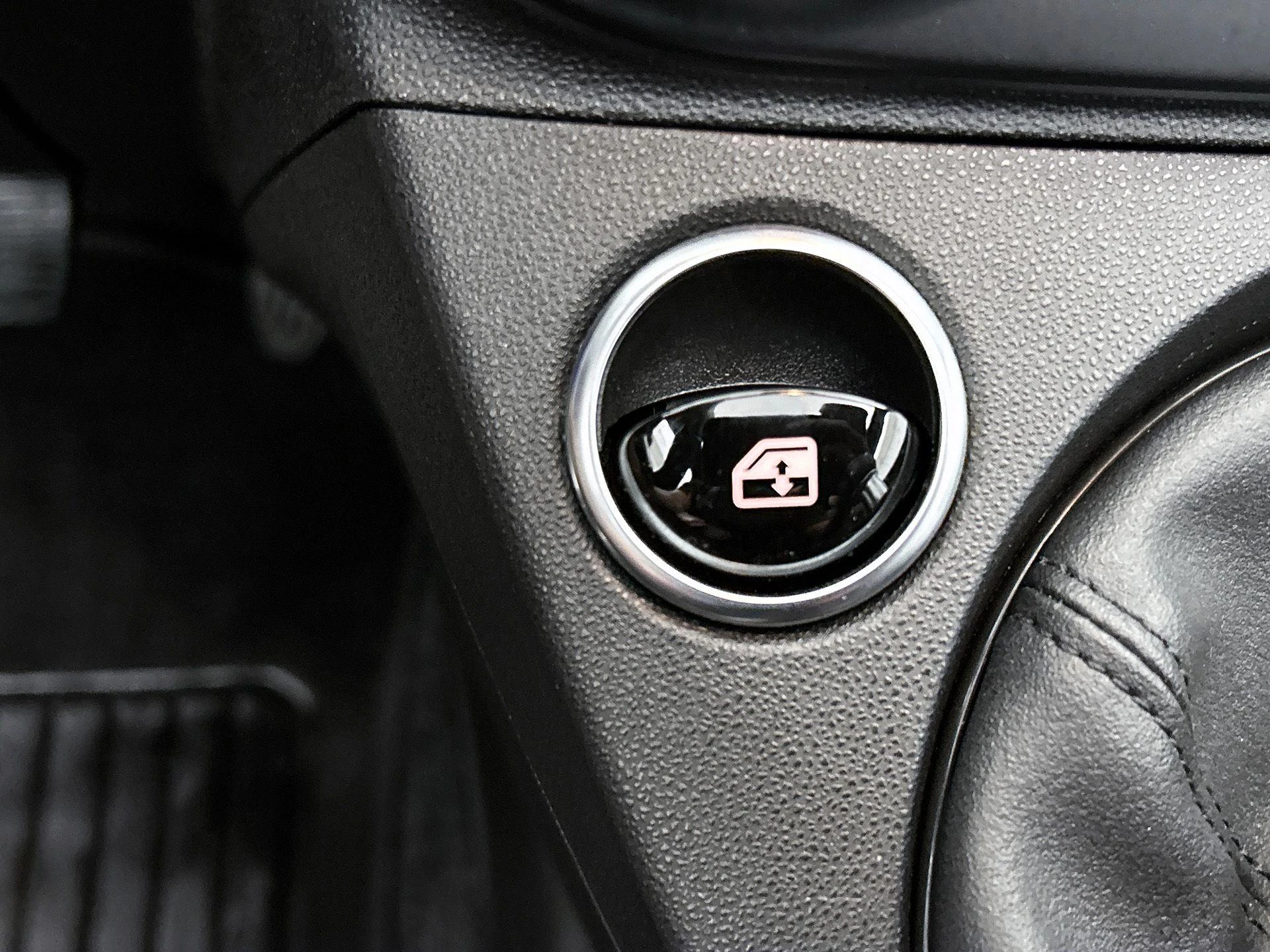 Fiat-500C-image-7
