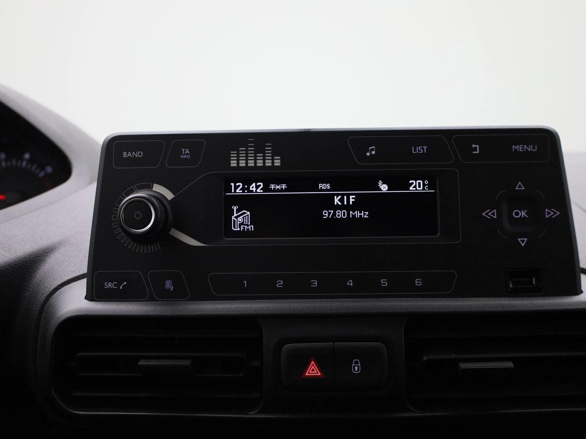 Peugeot-Partner-image-18