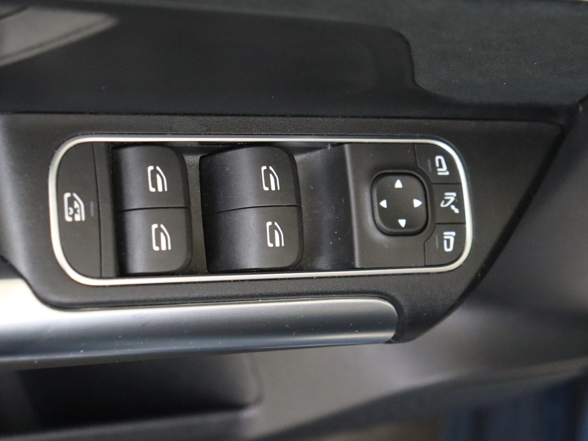 Mercedes-Benz-B-Klasse-image-25