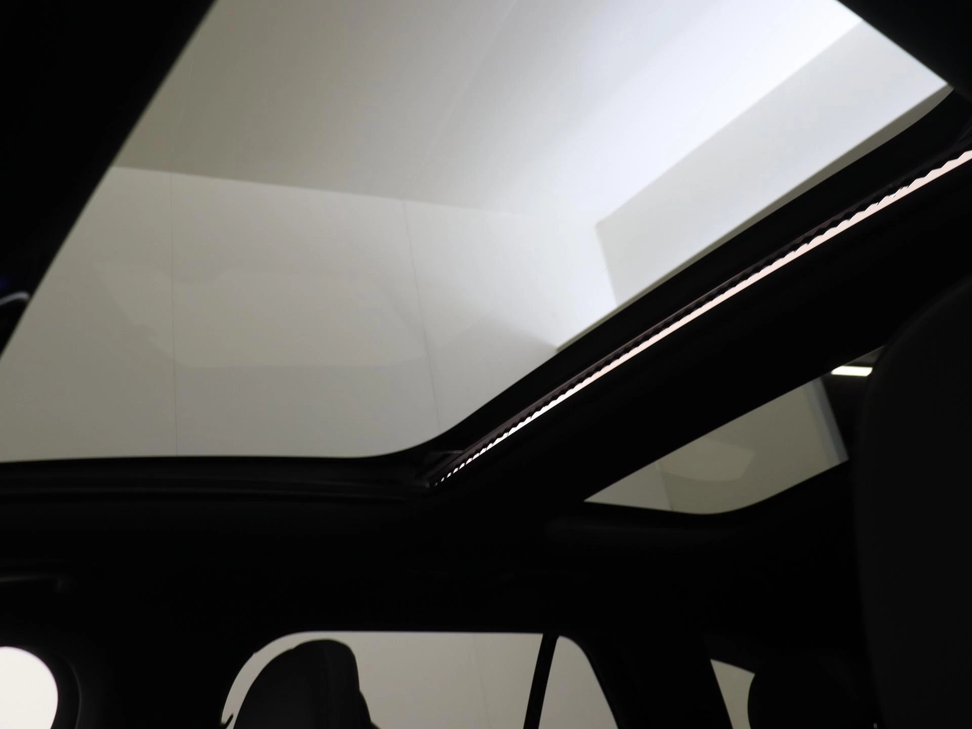 Mercedes-Benz-E-Klasse-image-26